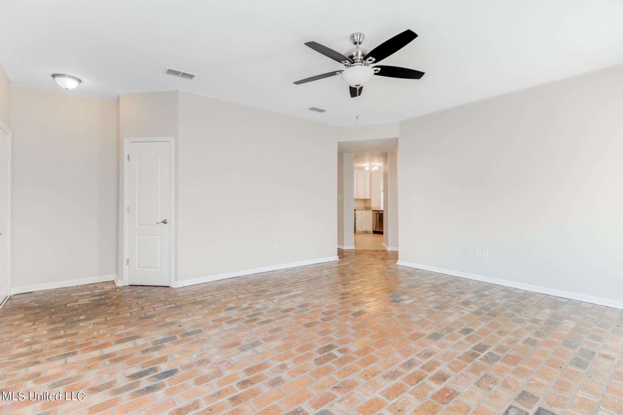 5804 Chicopee Trace