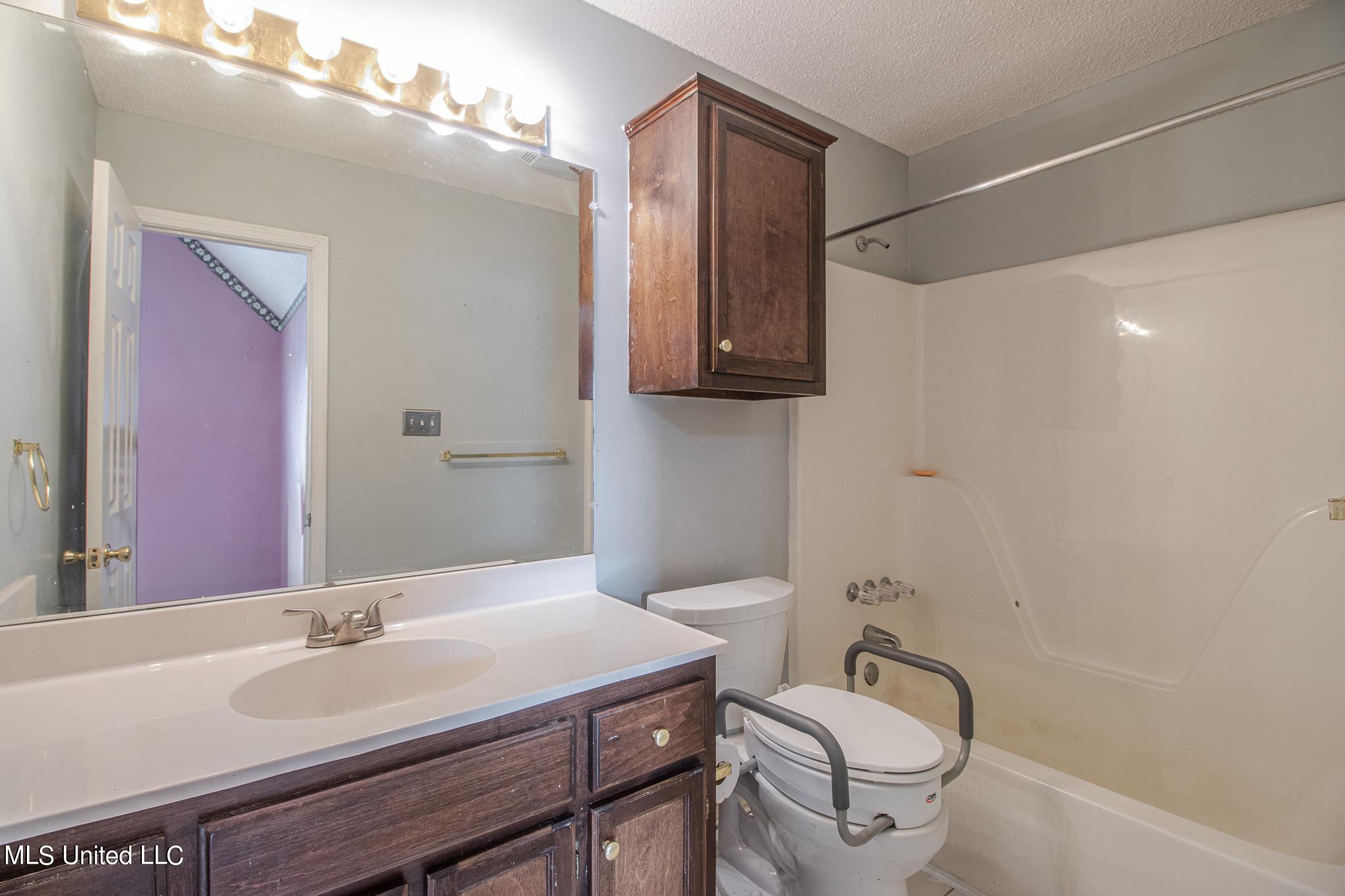 11029 Windsor Hill Drive, D'Iberville
