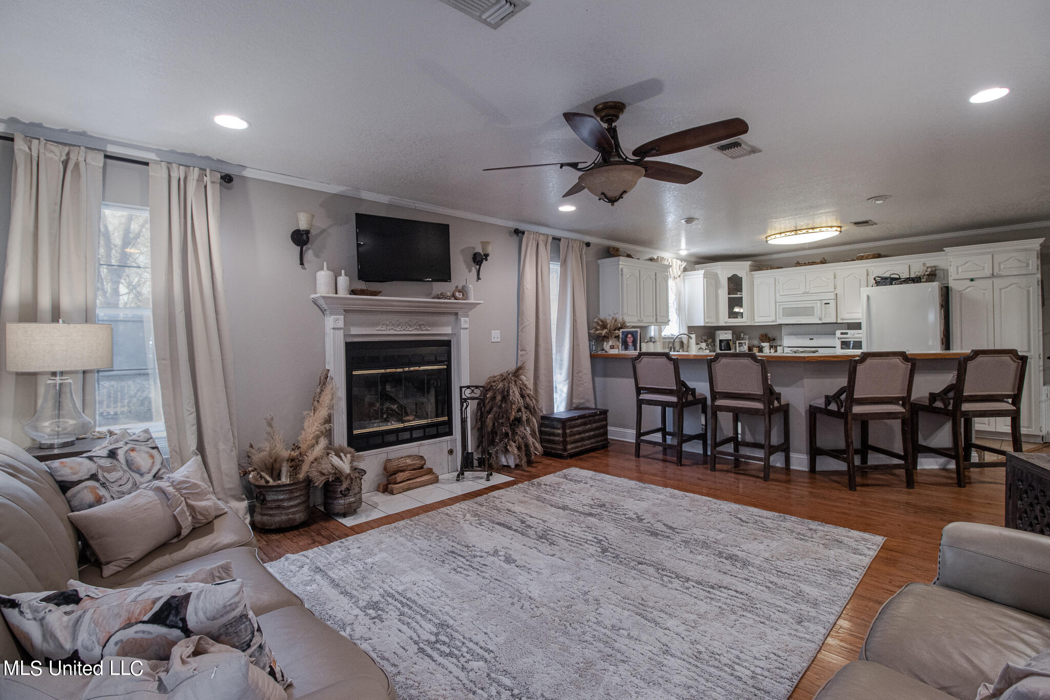 8600 Shetland Drive