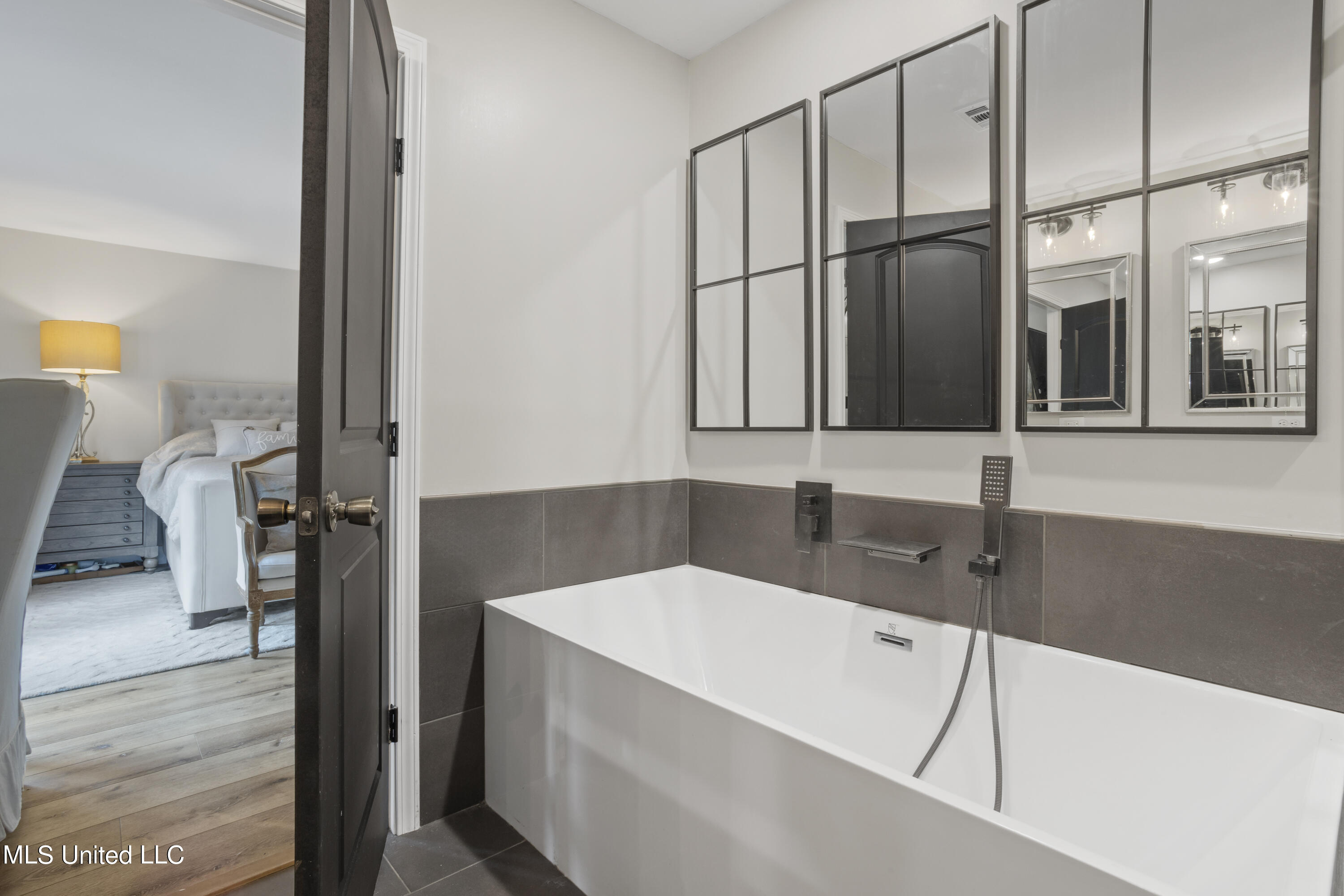 11222 Wolf River Road