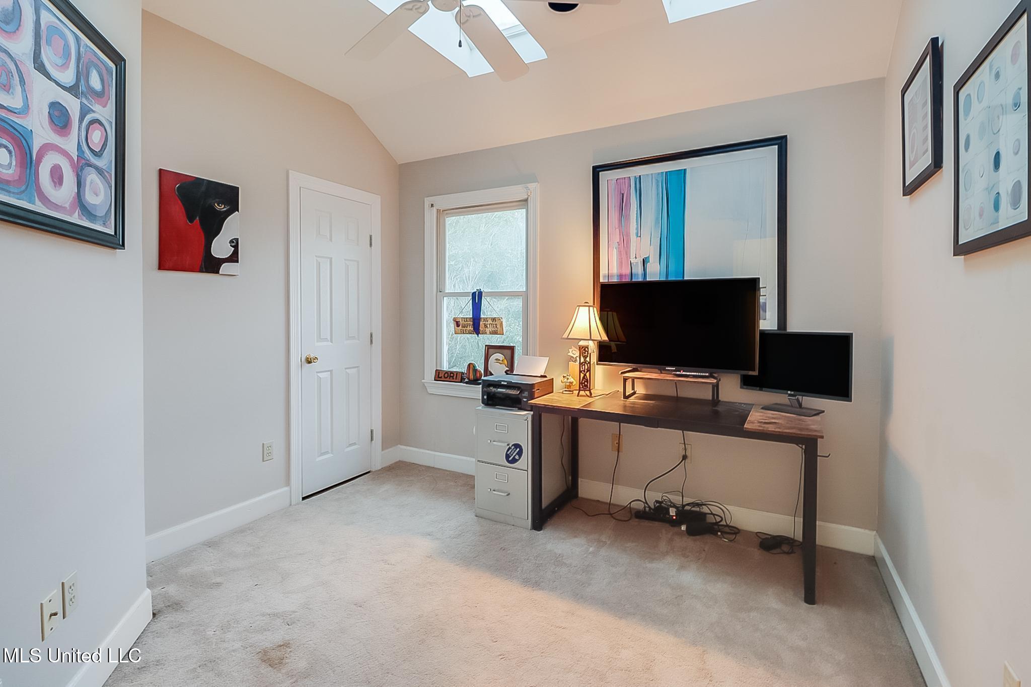 2621 Rue Palafox