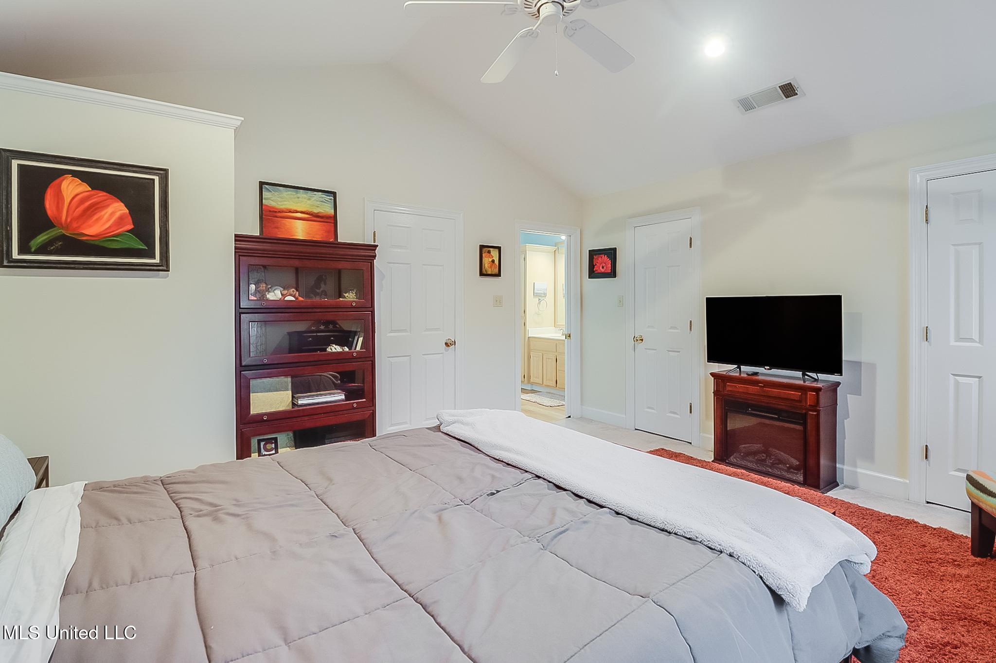 2621 Rue Palafox