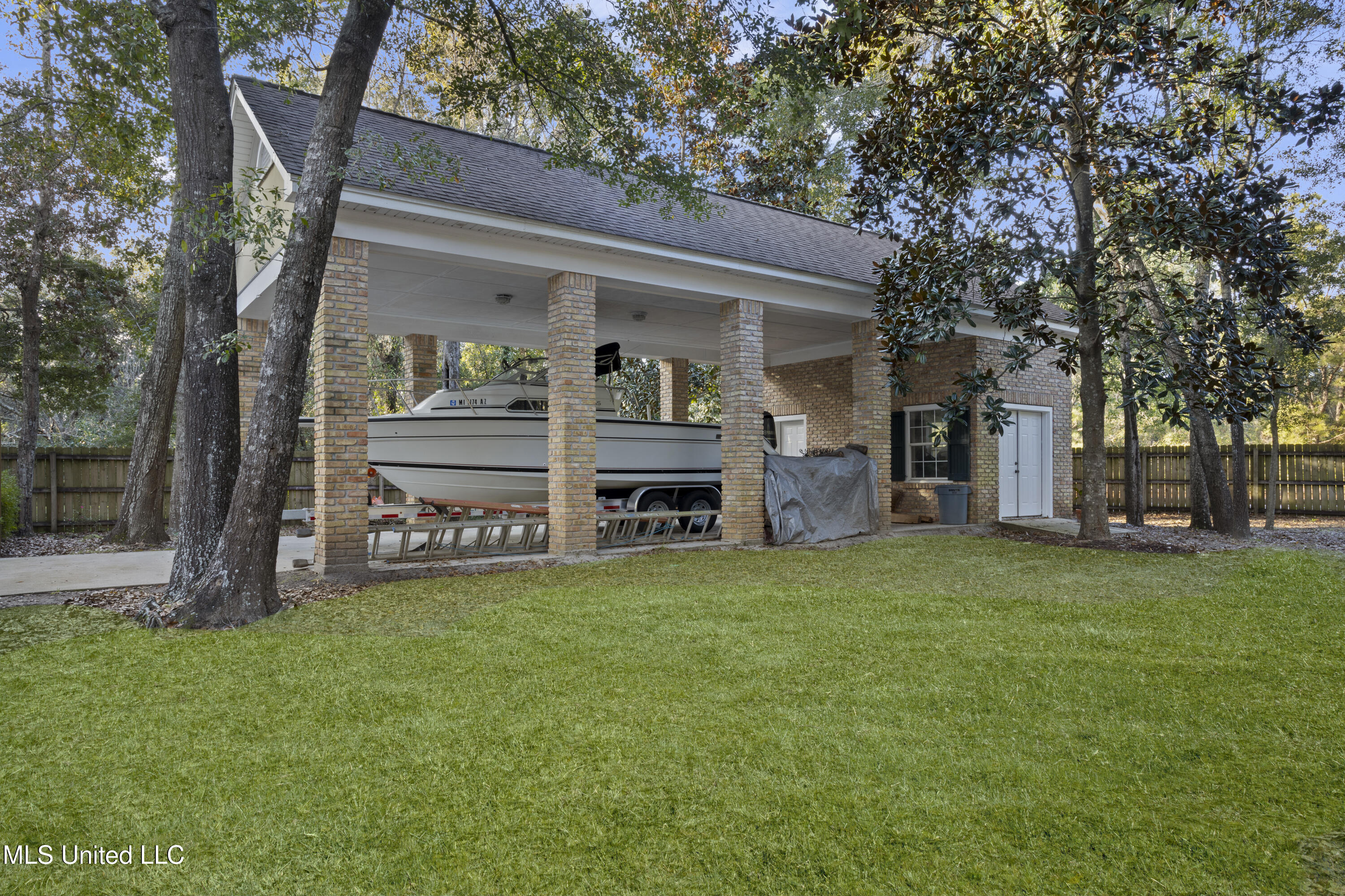 1315 E 2nd Street