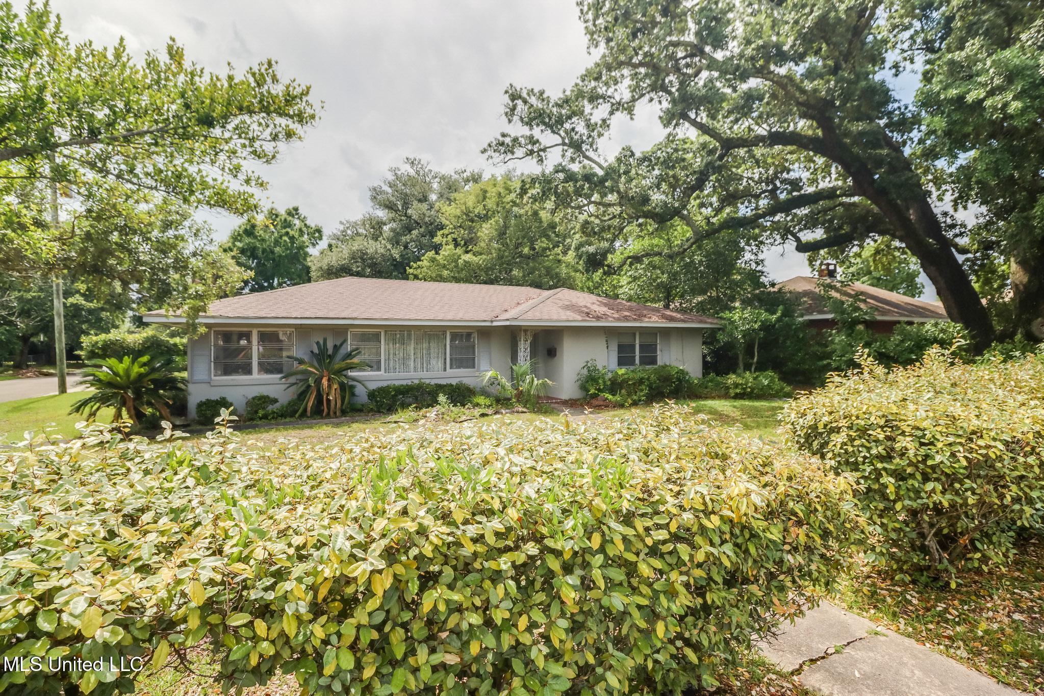 435 Forrest Avenue