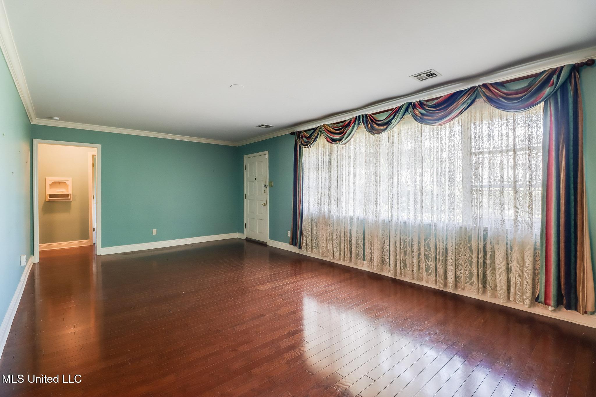 435 Forrest Avenue