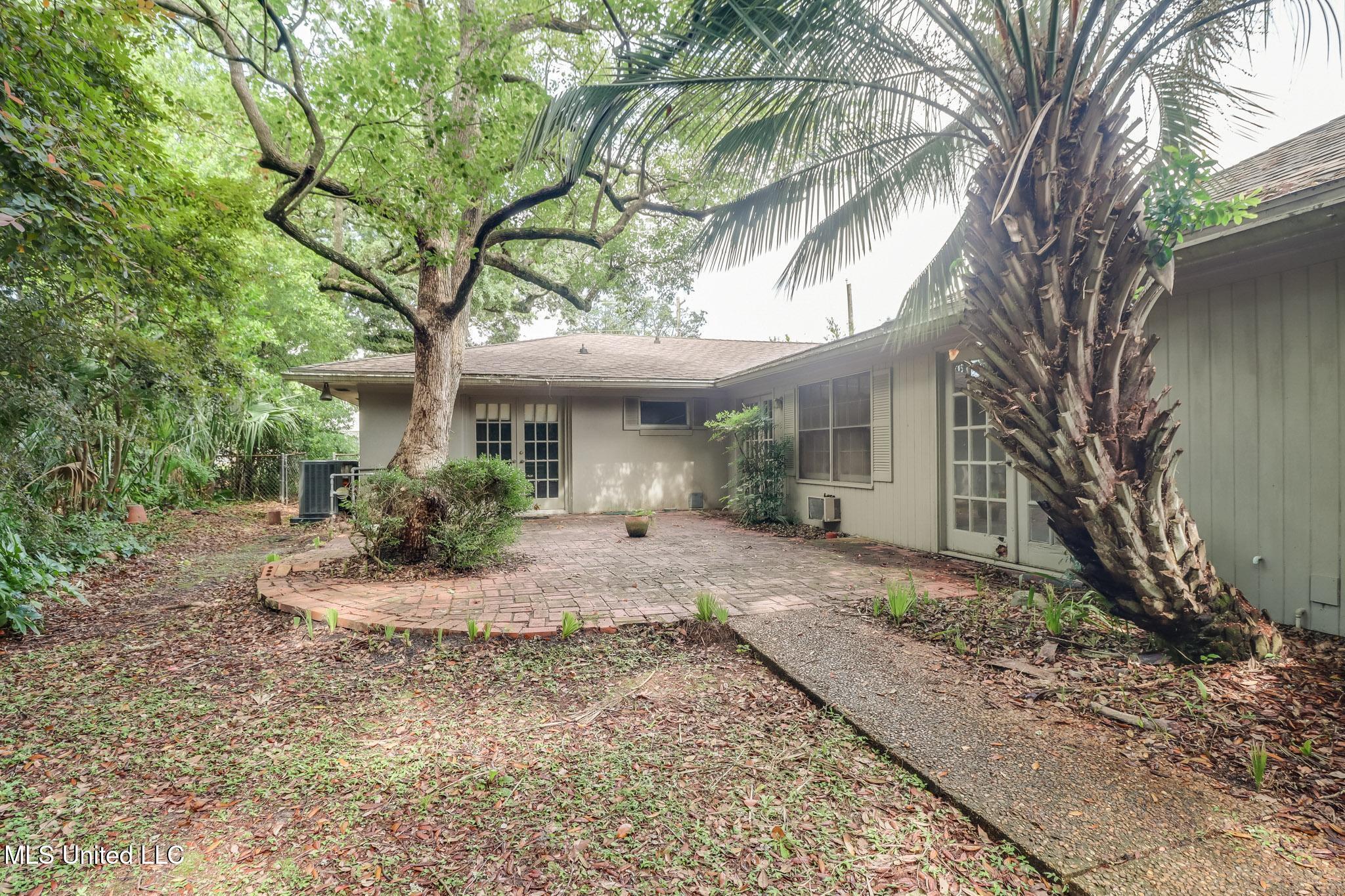435 Forrest Avenue