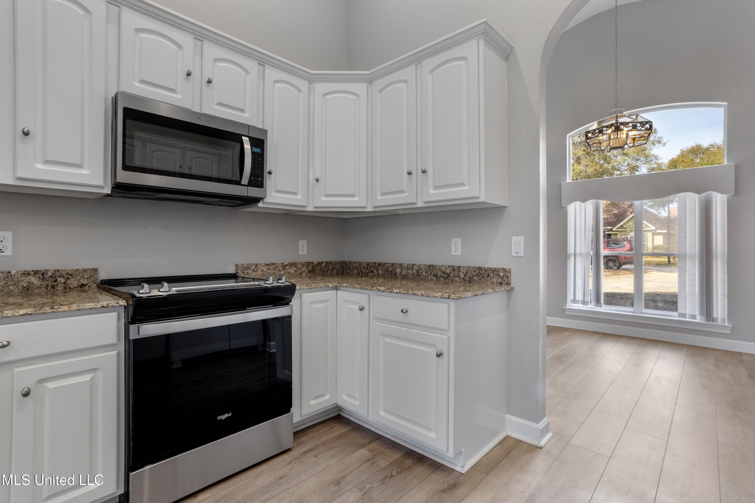 2559 Rue Palafox