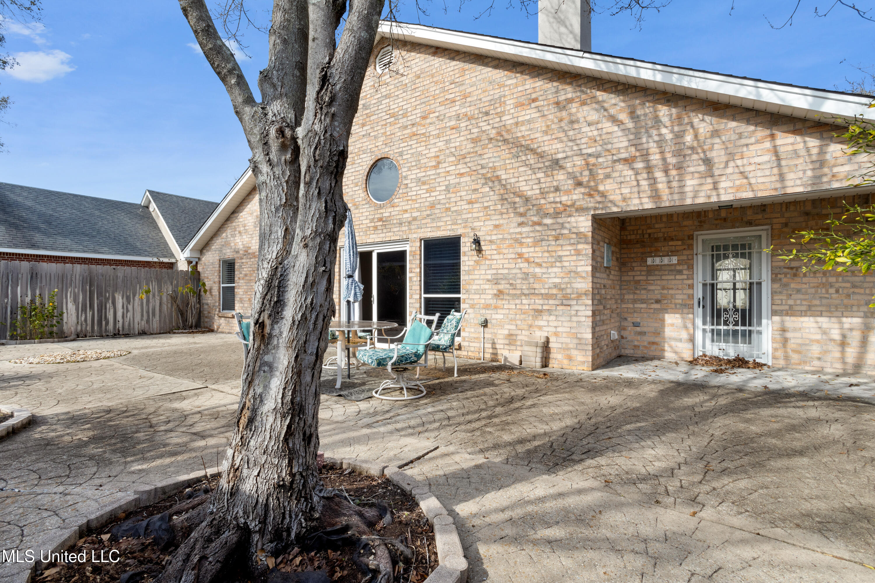 2559 Rue Palafox