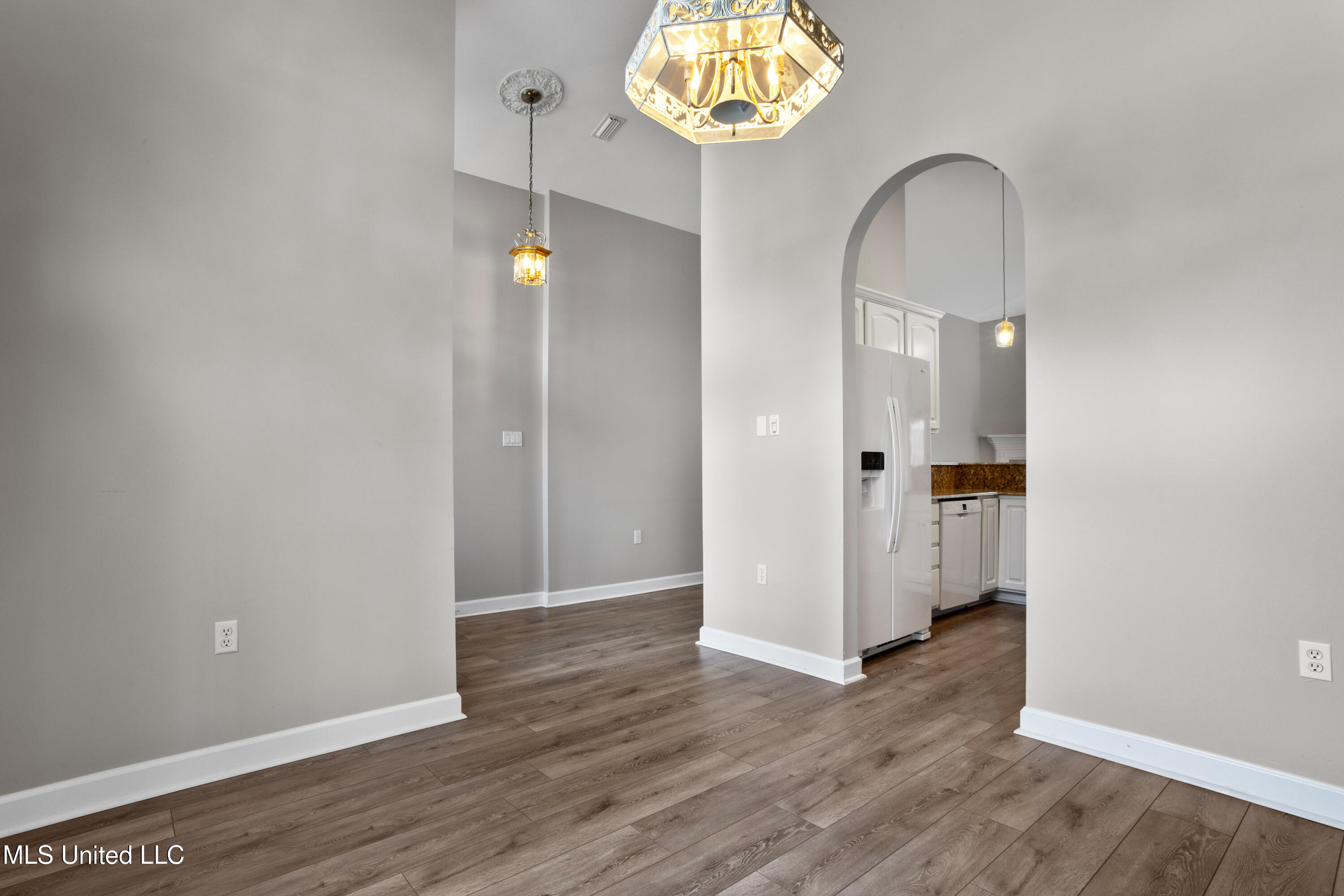 2559 Rue Palafox