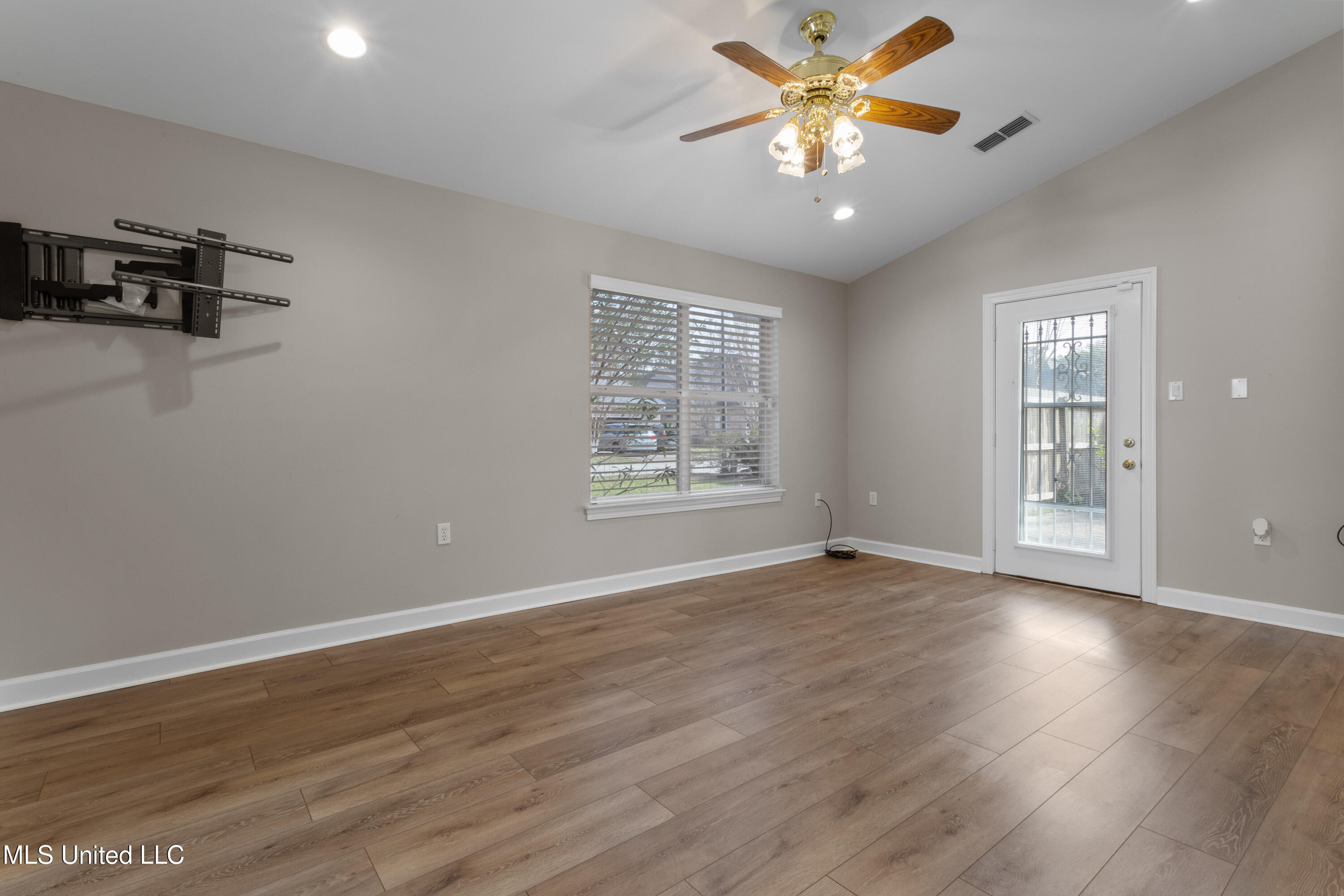 2559 Rue Palafox