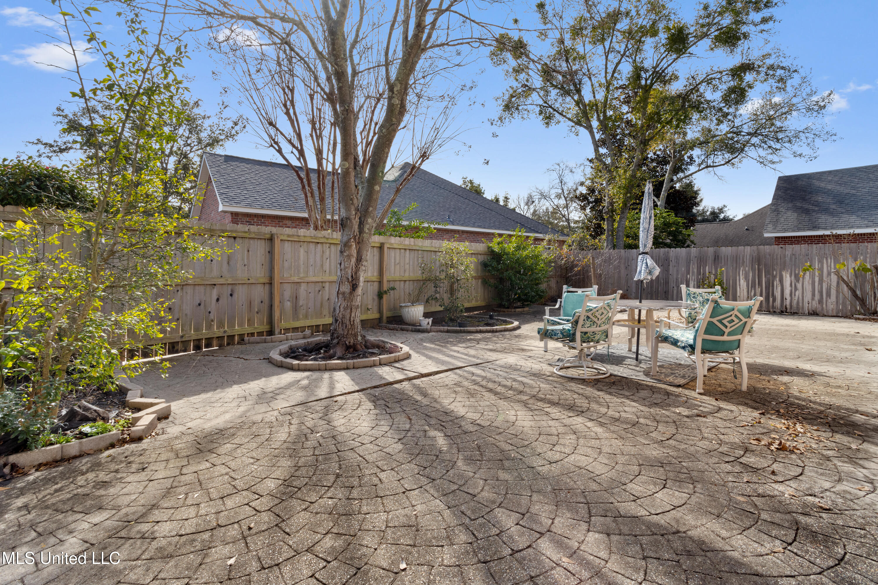 2559 Rue Palafox