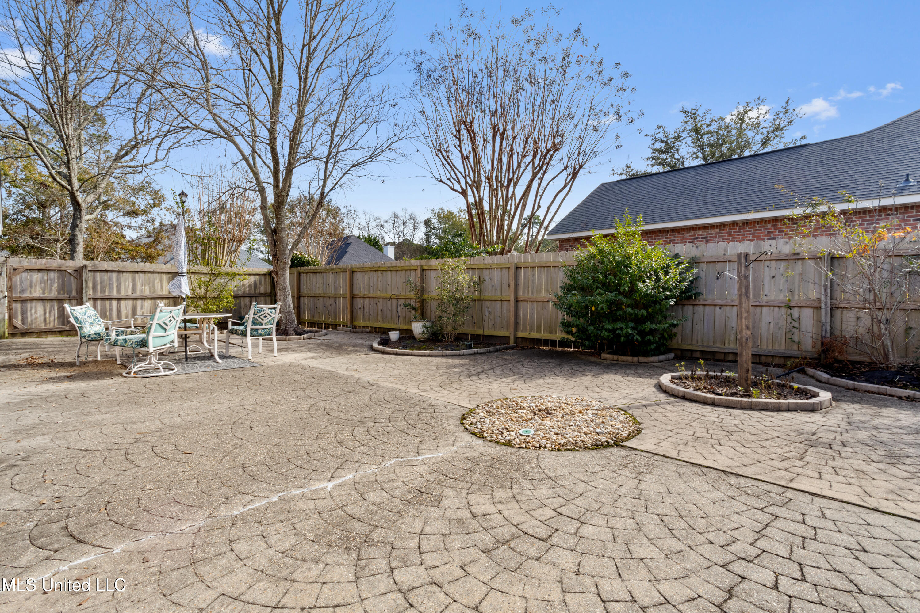 2559 Rue Palafox