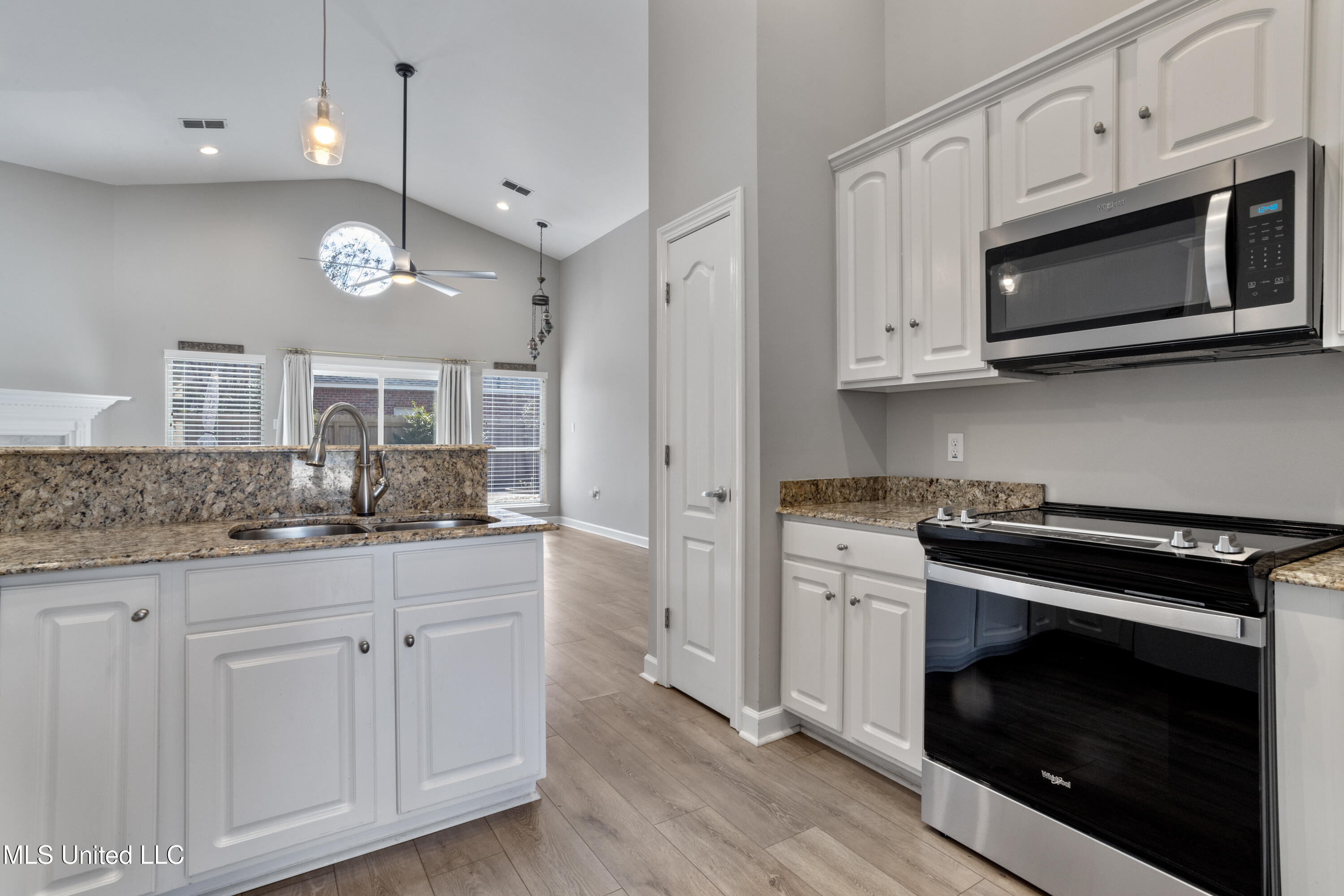 2559 Rue Palafox