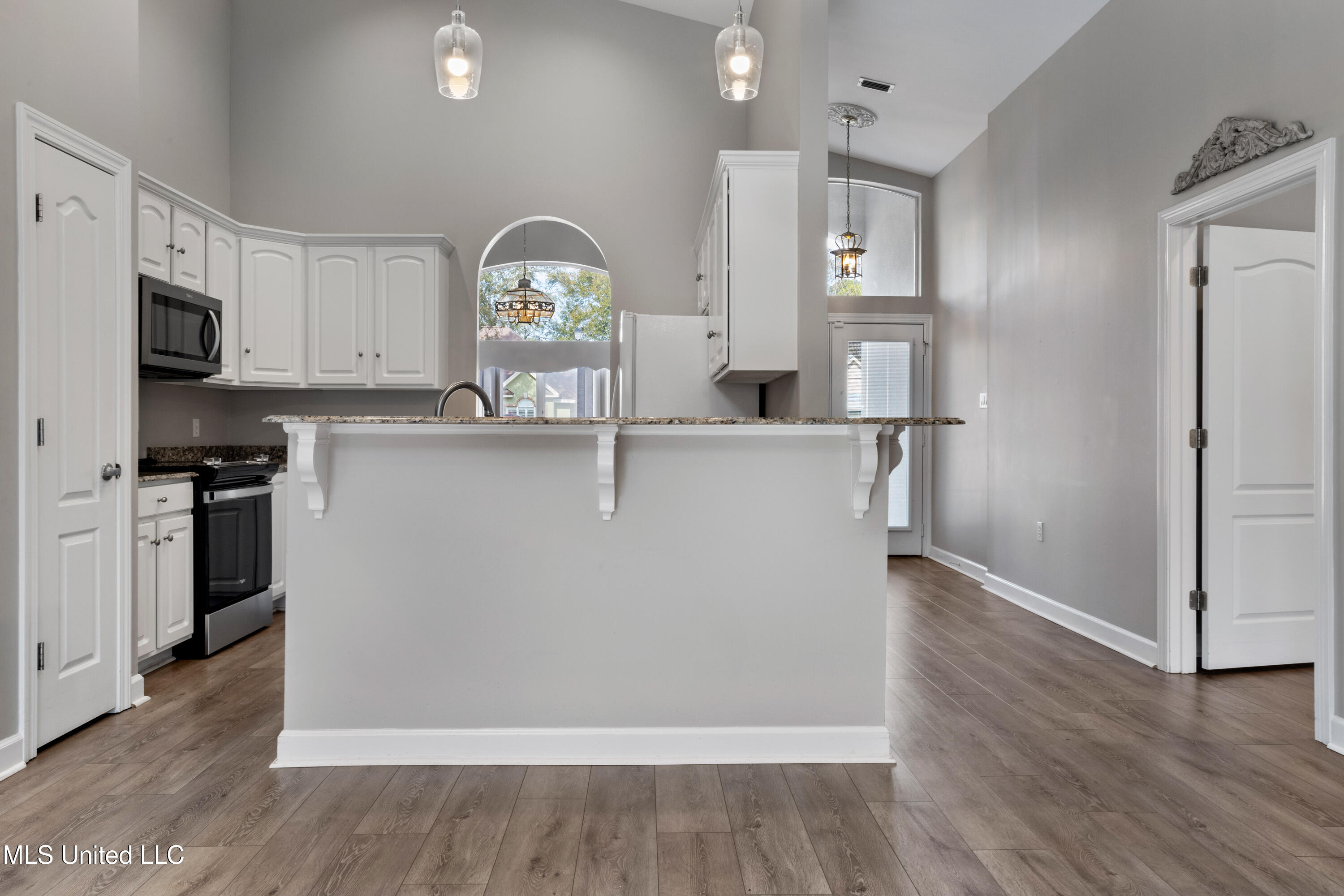 2559 Rue Palafox