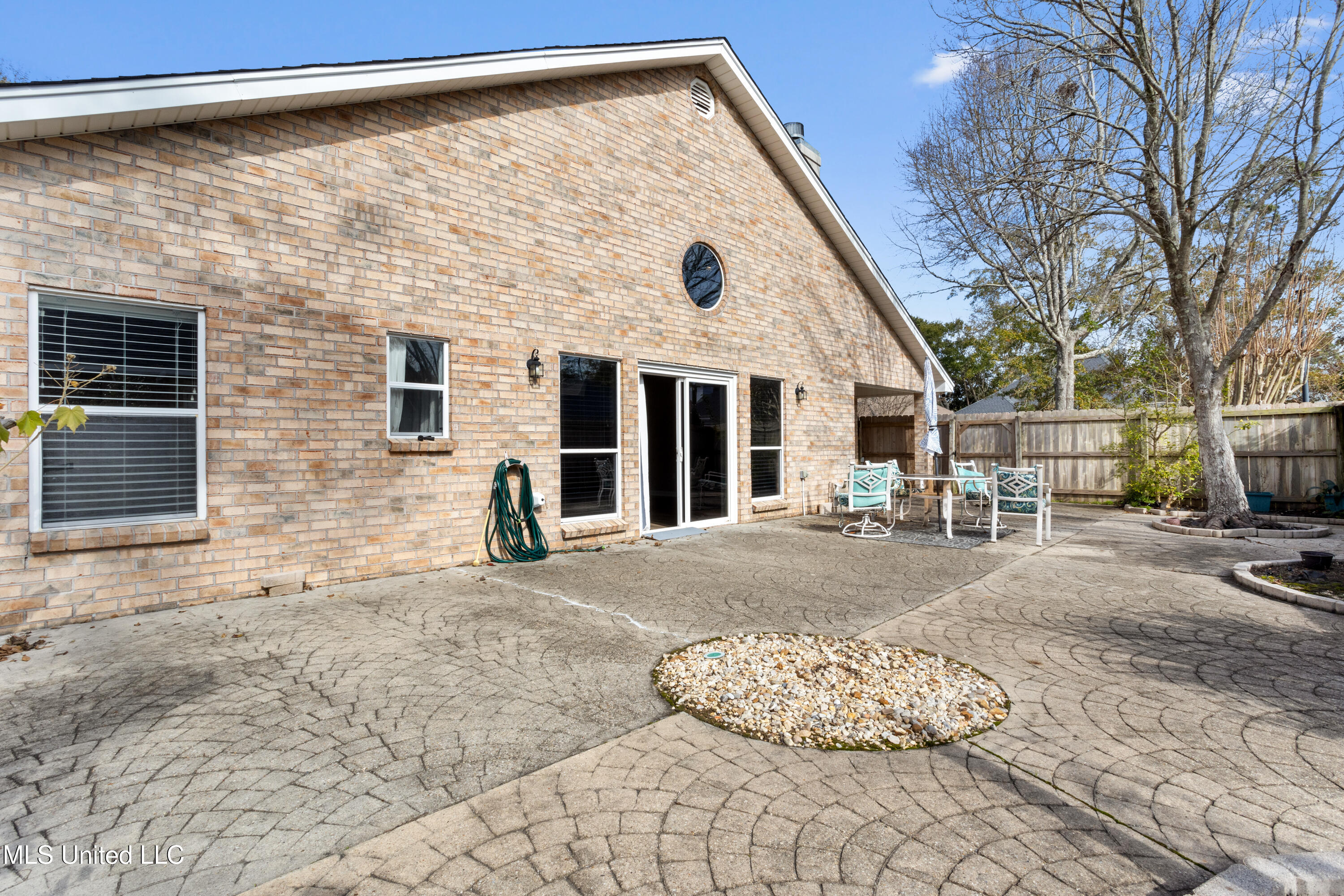 2559 Rue Palafox