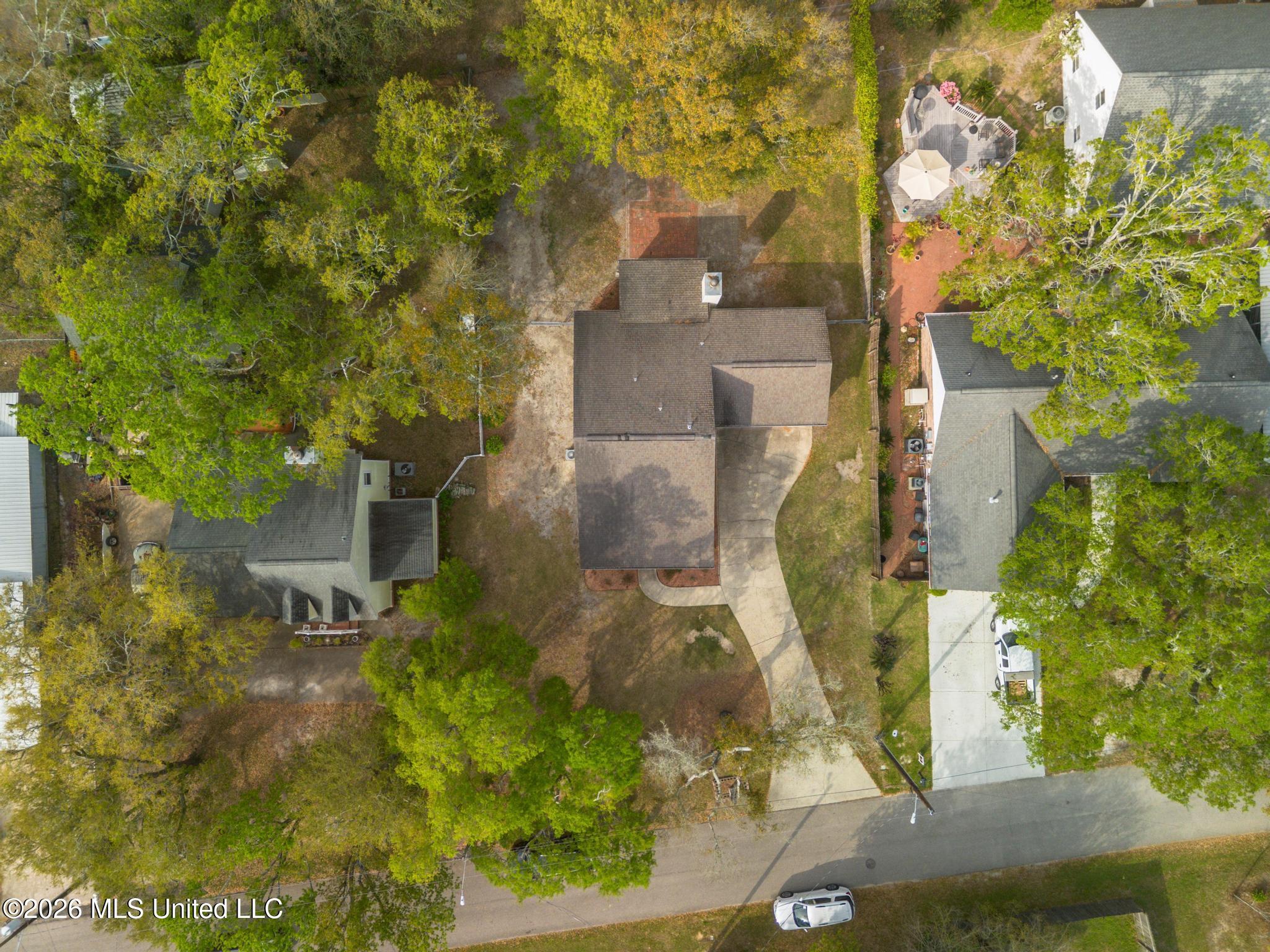 102 S Wright Avenue