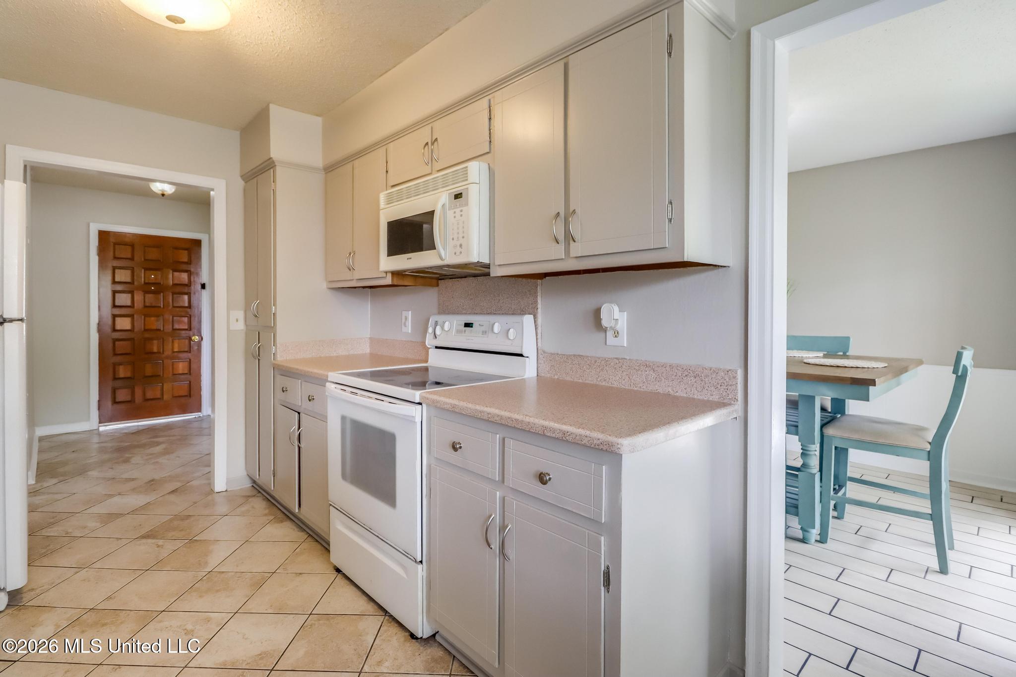 2185 Baywood Drive