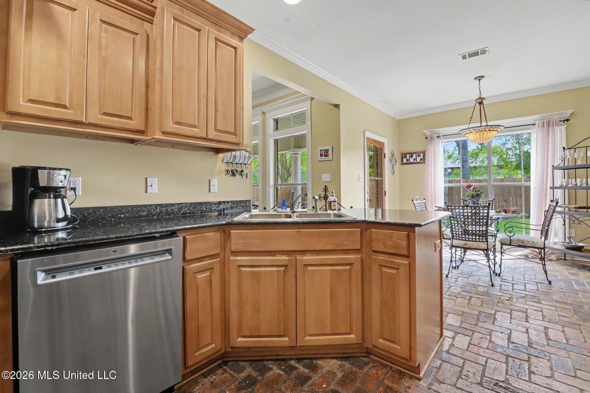 720 Oleander Lane