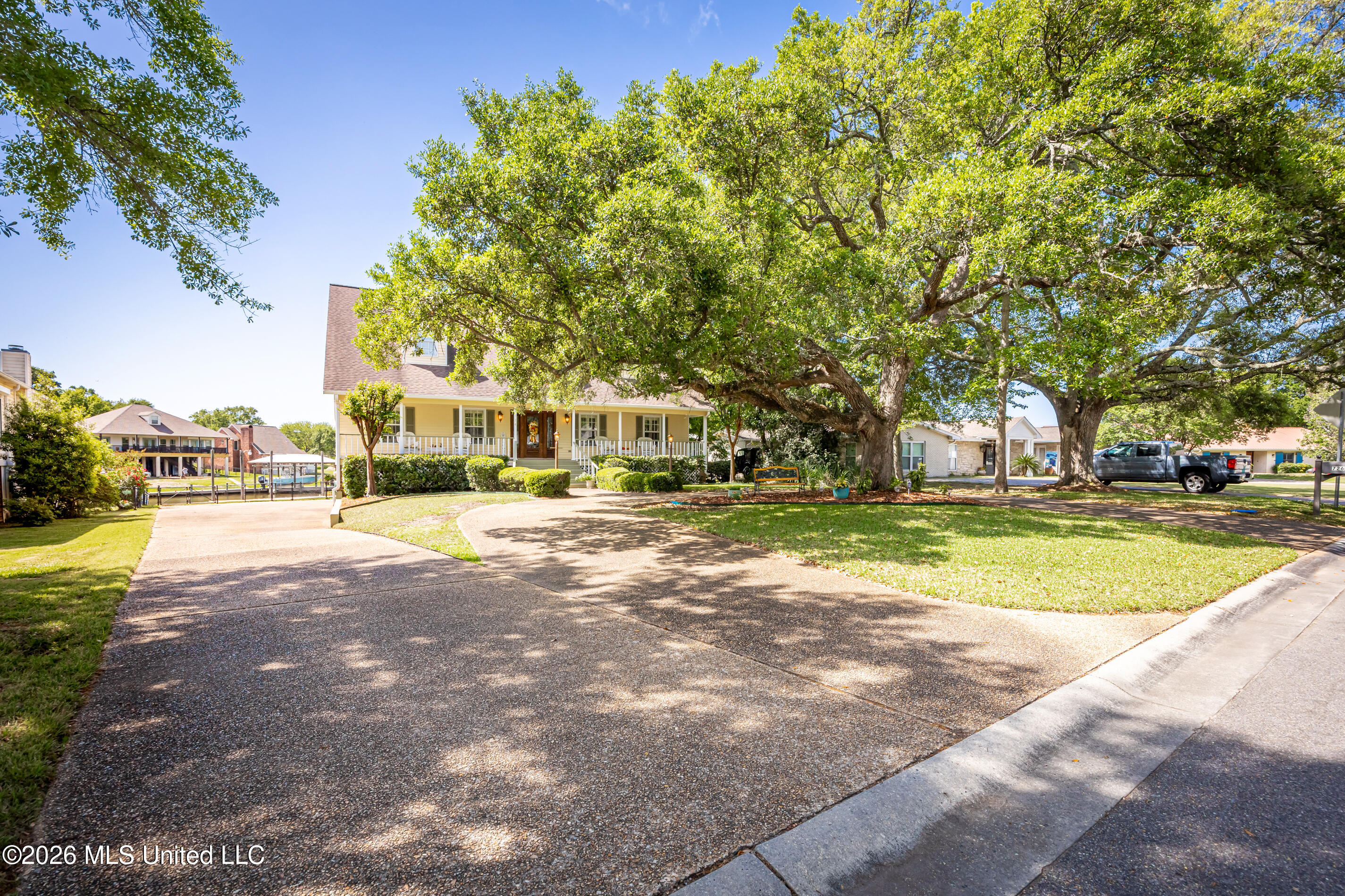 726 Live Oak Drive