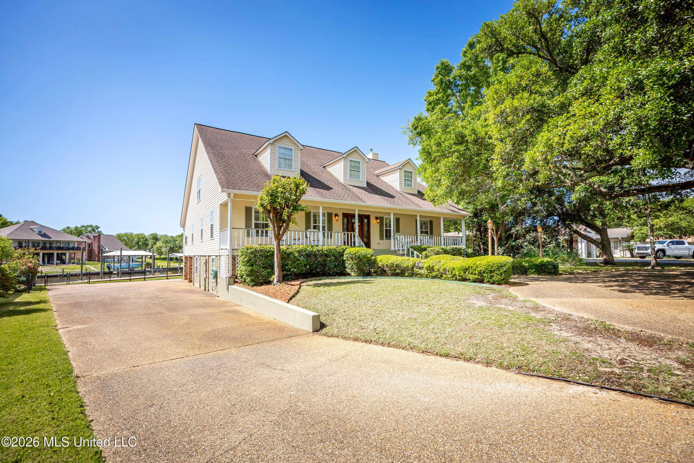 726 Live Oak Drive
