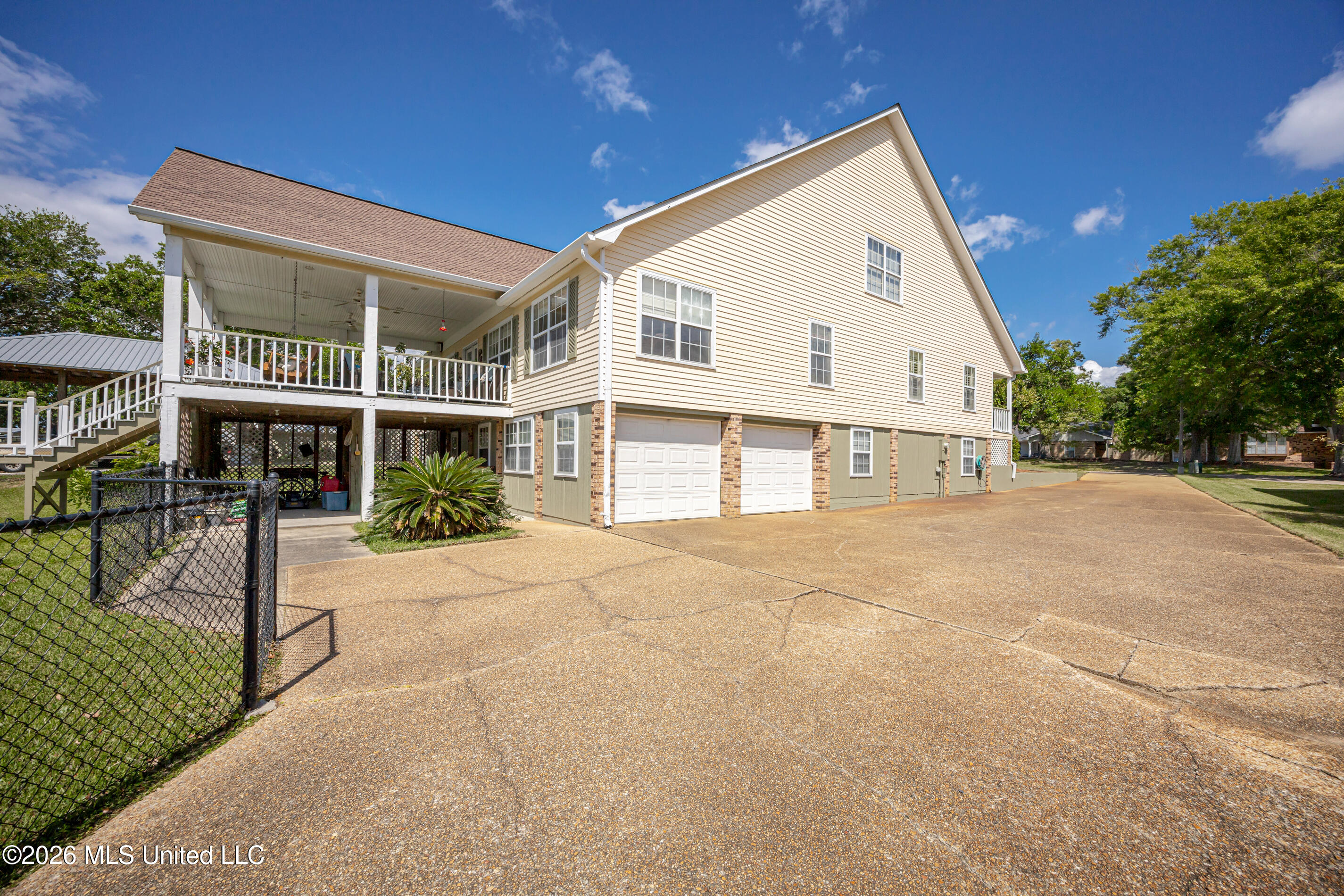 726 Live Oak Drive