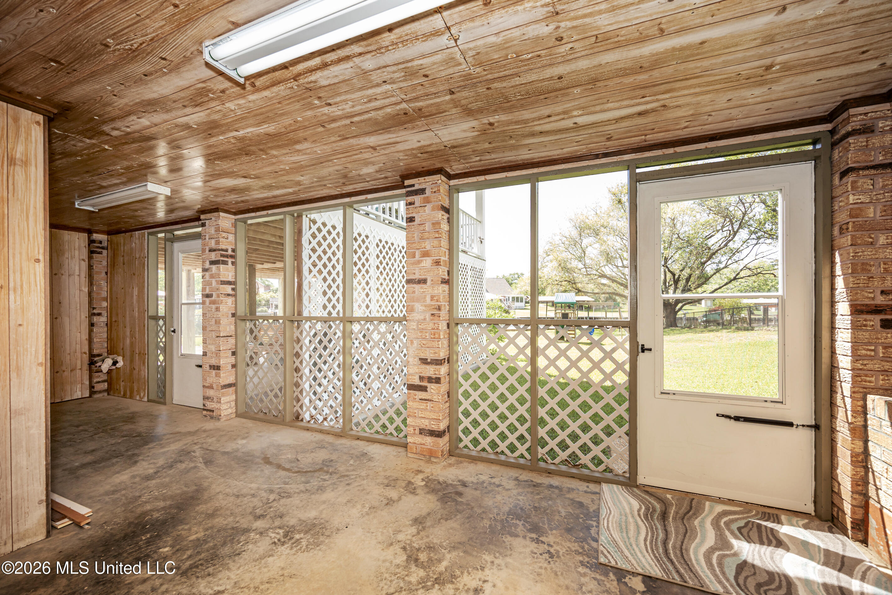 726 Live Oak Drive