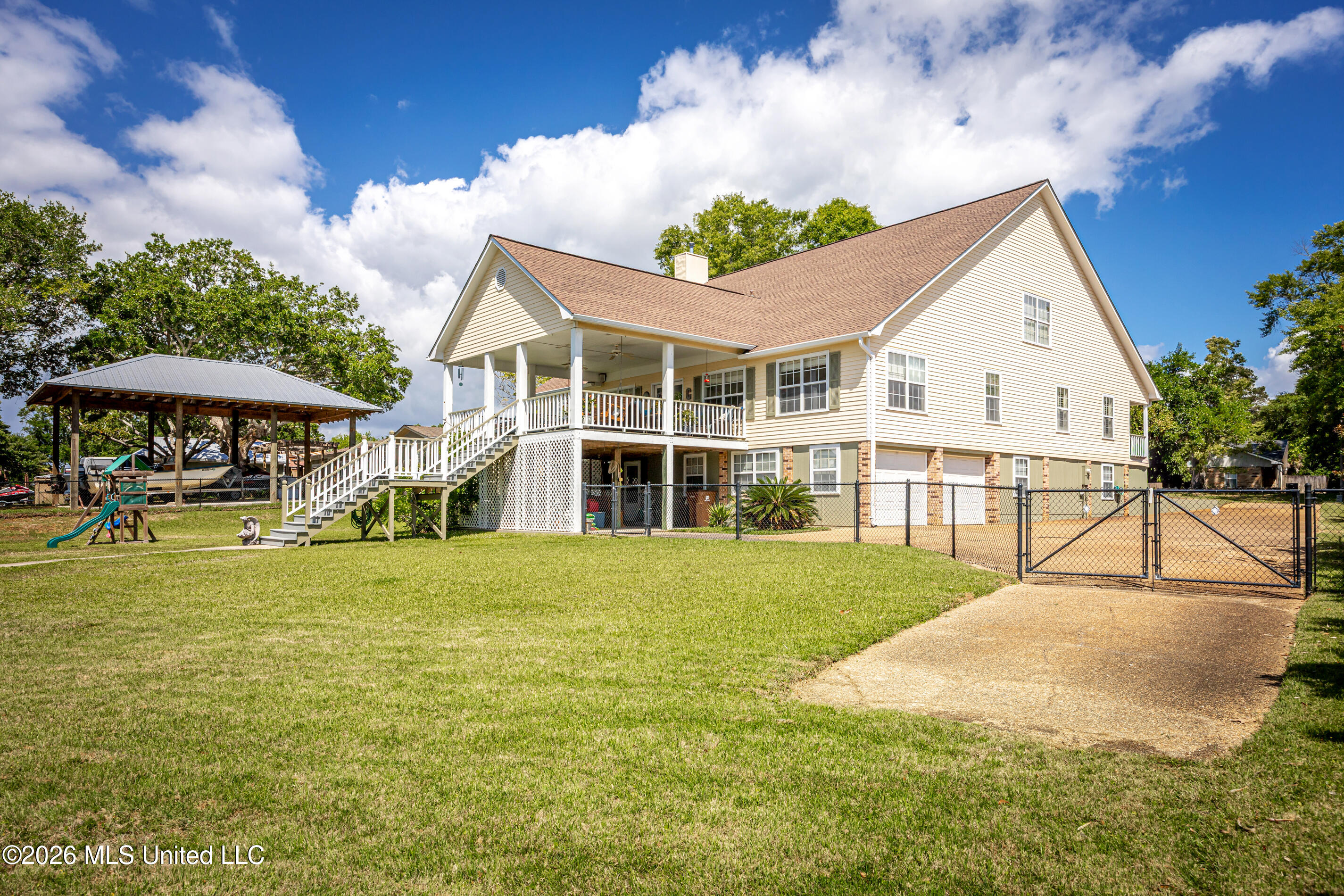 726 Live Oak Drive