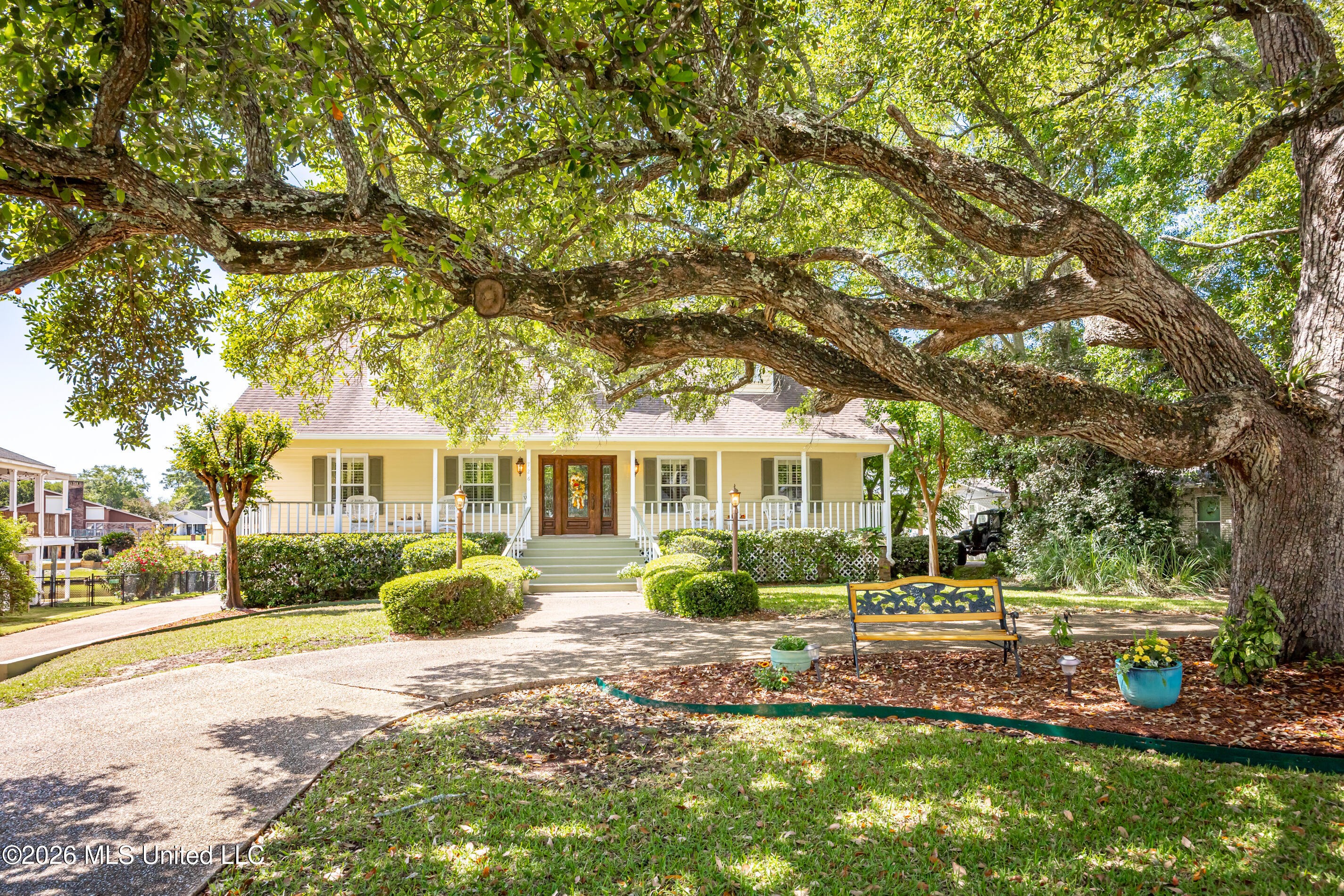 726 Live Oak Drive