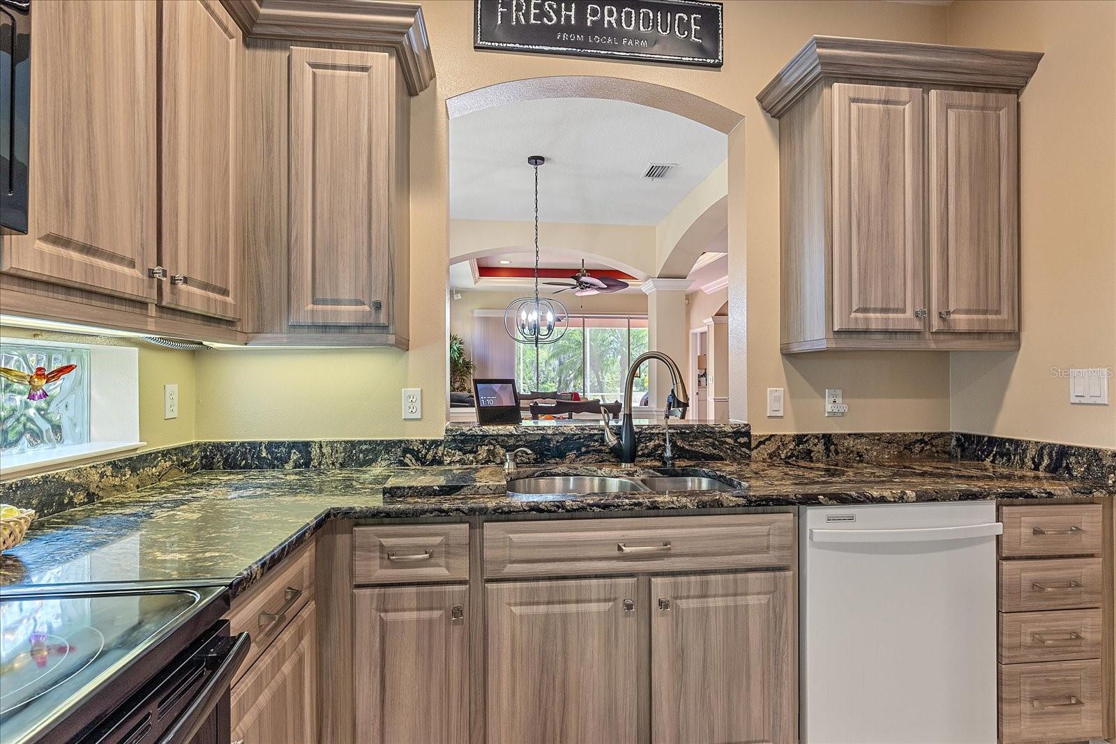 6647 TAILFEATHER WAY