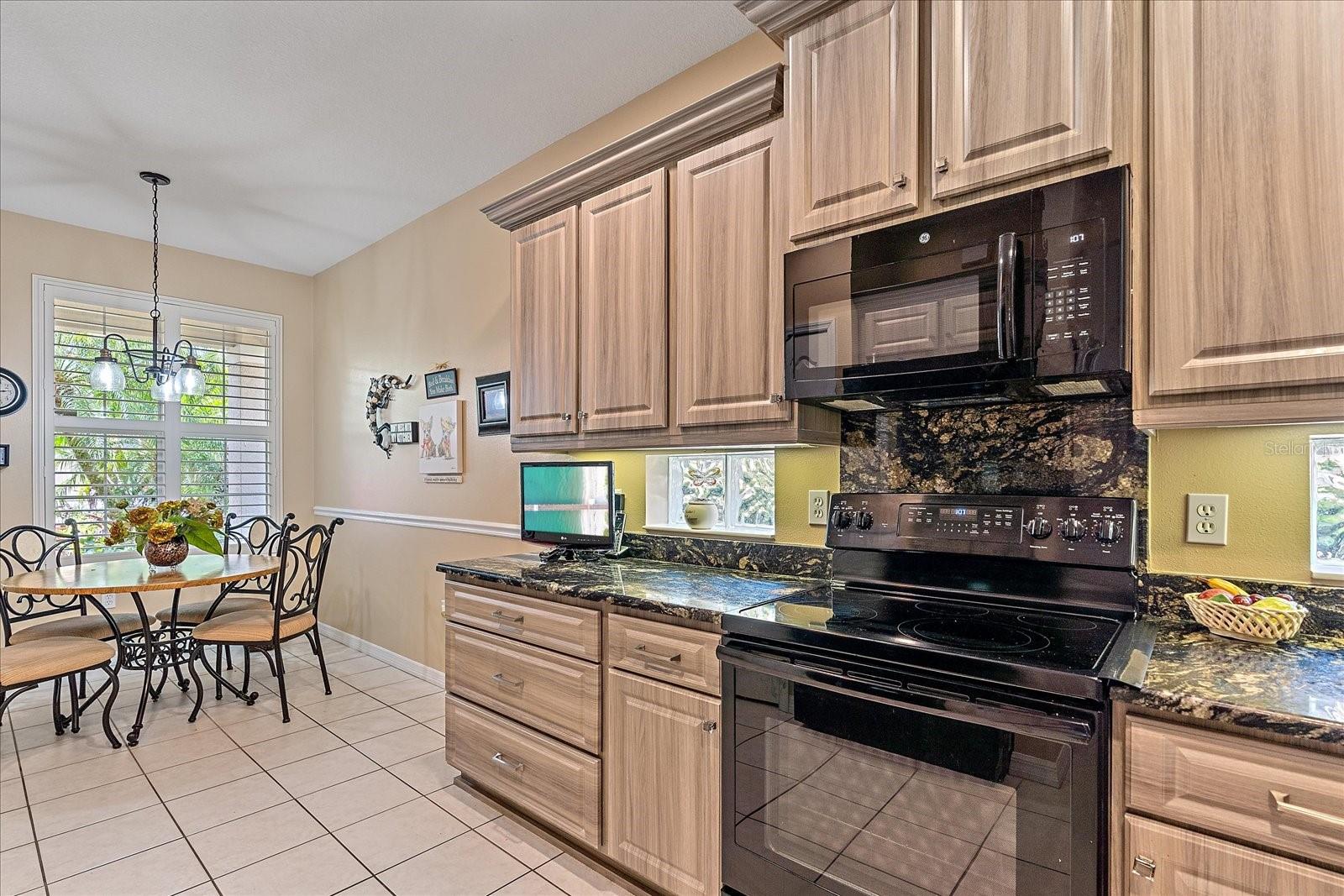 6647 TAILFEATHER WAY