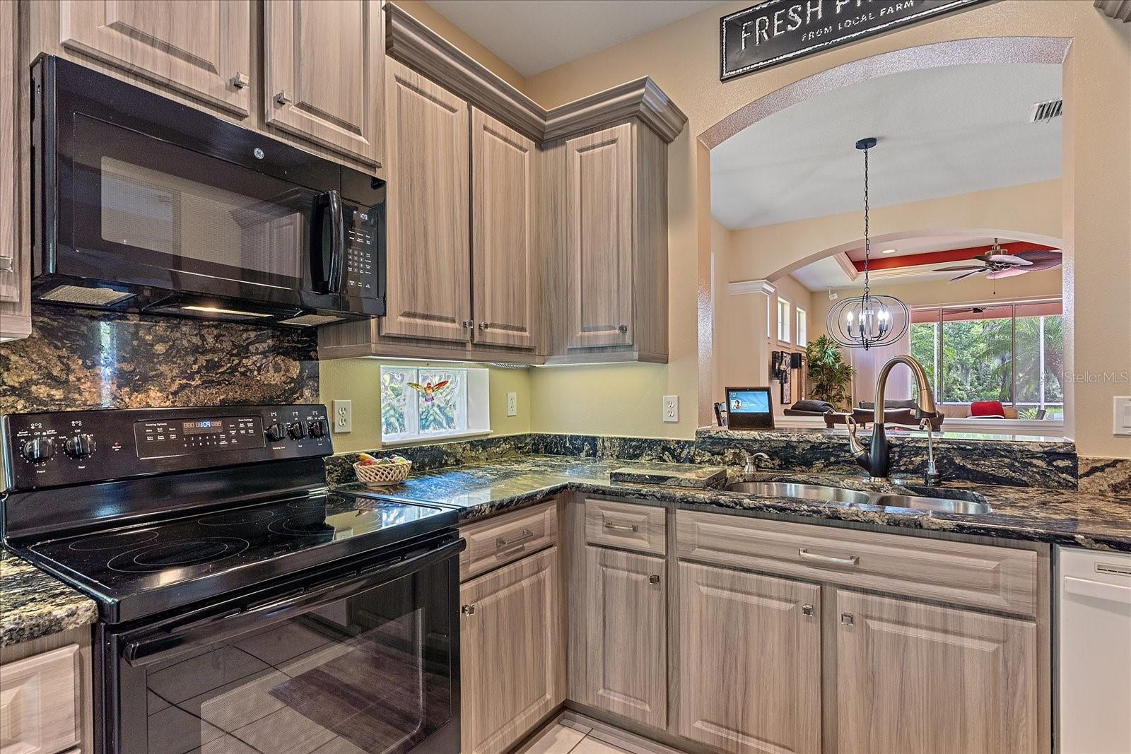 6647 TAILFEATHER WAY