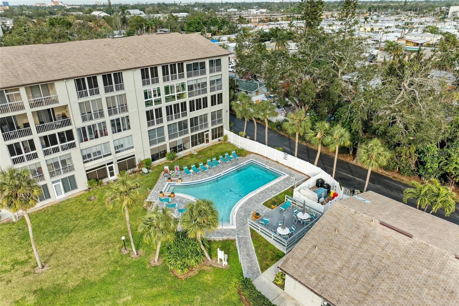 3176 LAKE BAYSHORE DR #319