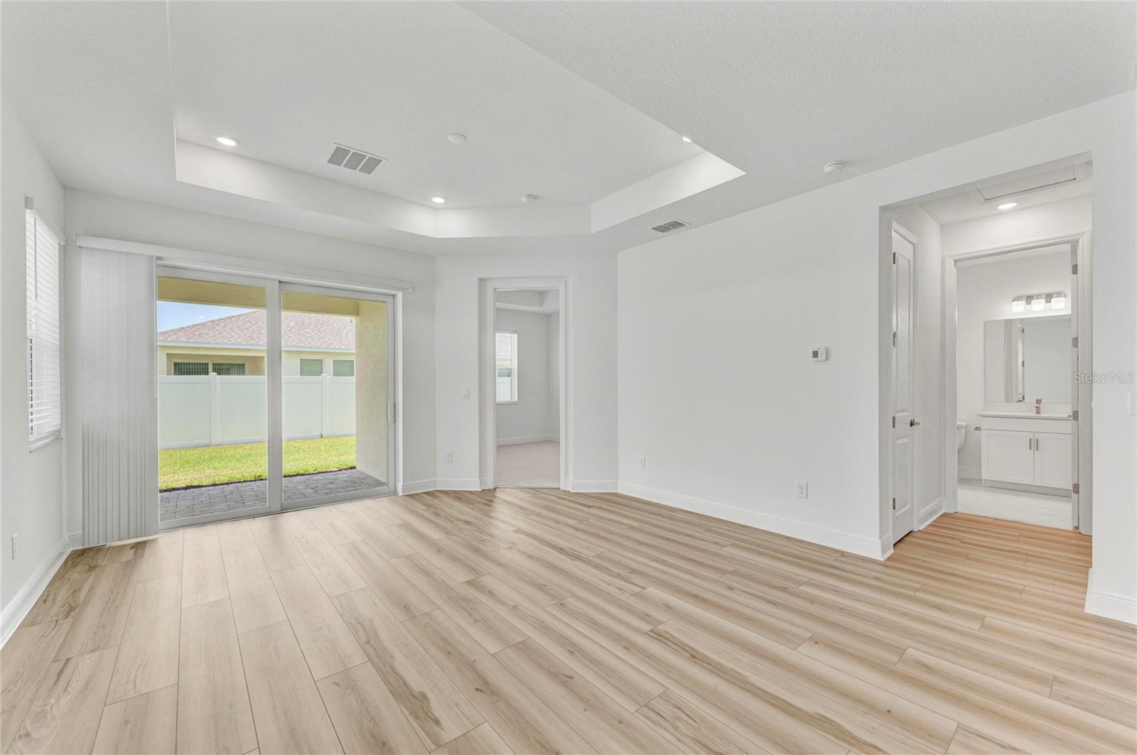 8212 CALLAHAN AVE