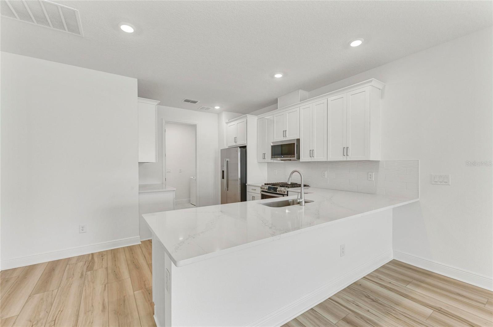 8212 CALLAHAN AVE