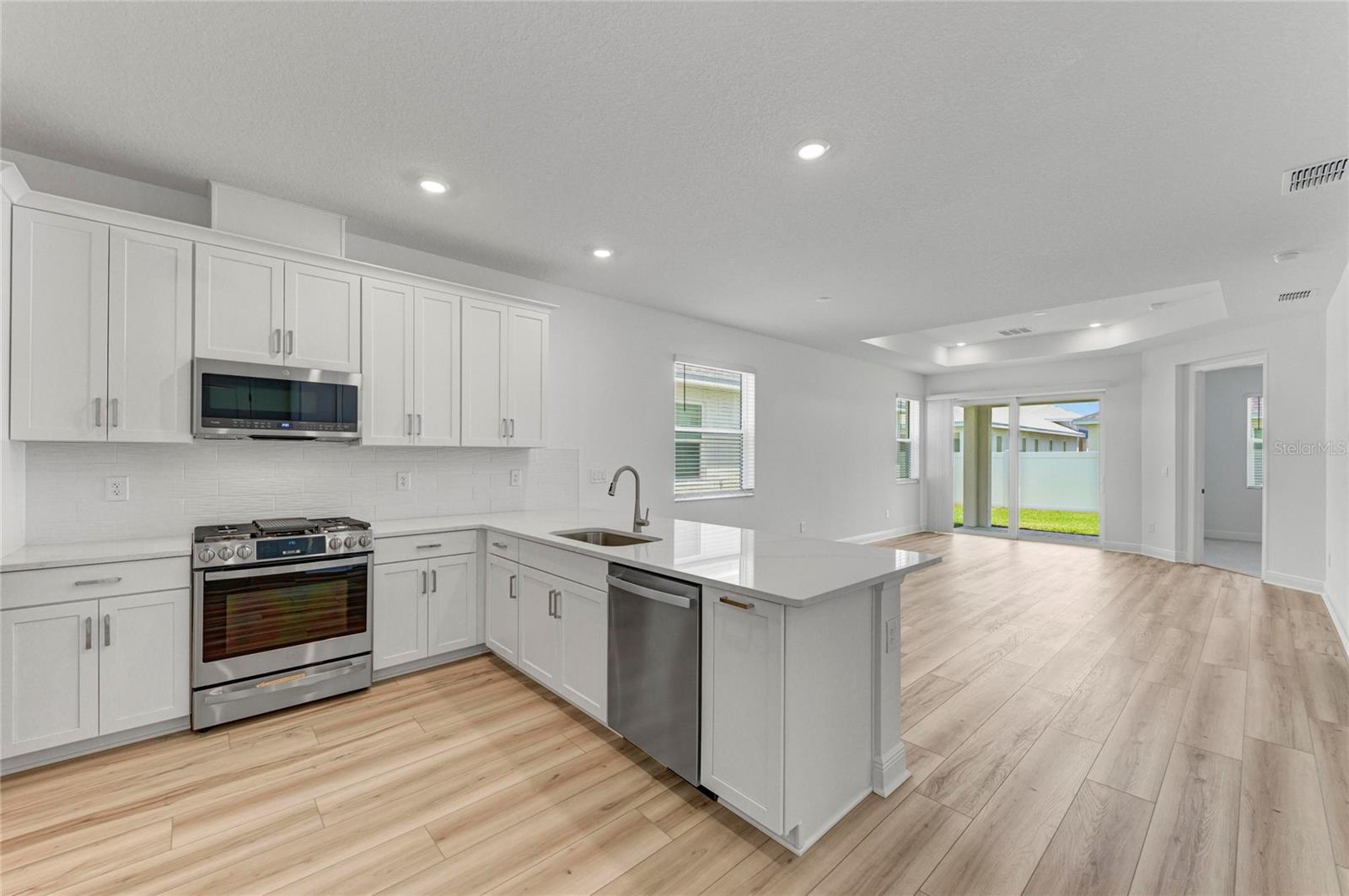 8212 CALLAHAN AVE