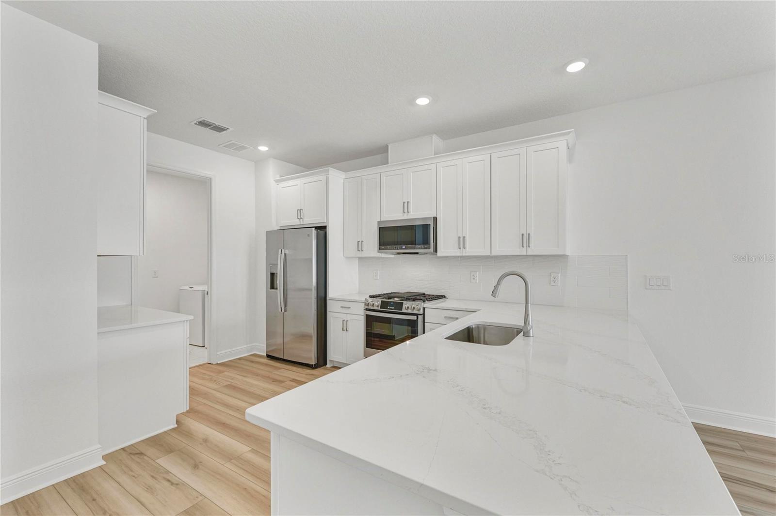 8212 CALLAHAN AVE
