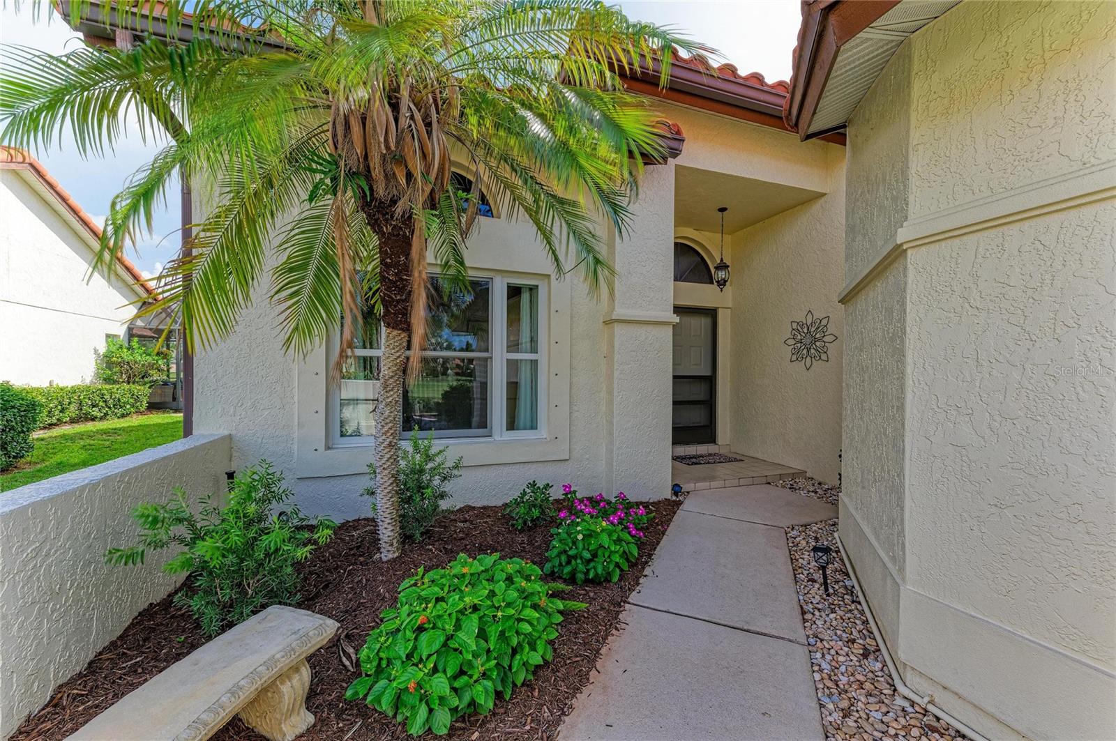 4909 CLUBVIEW CT E