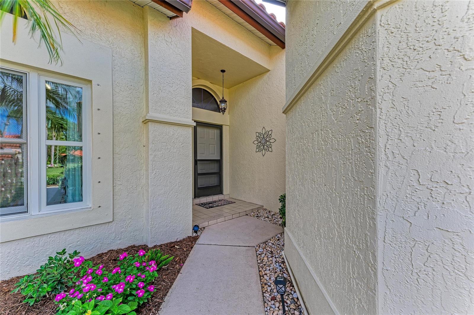 4909 CLUBVIEW CT E