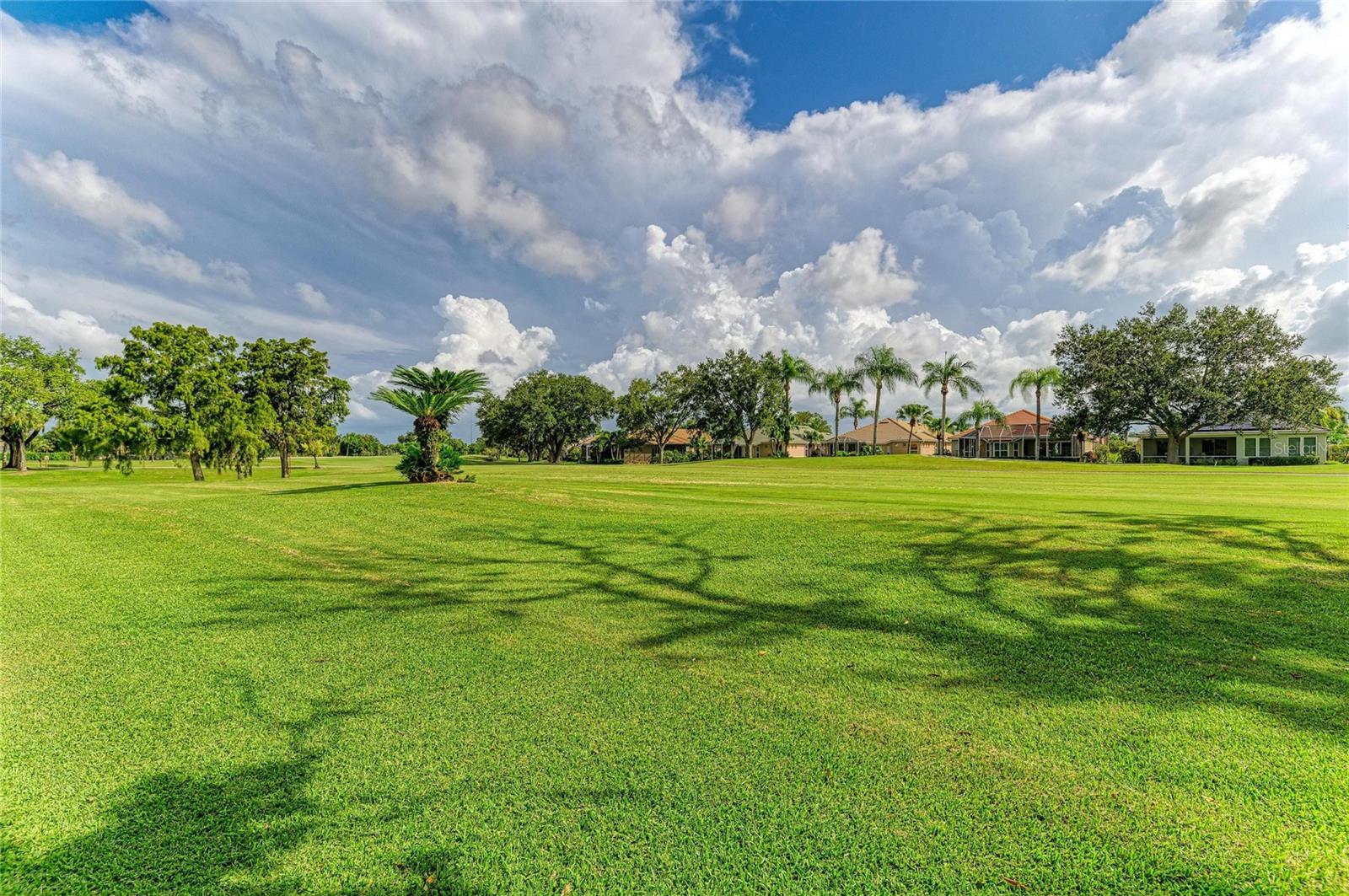 4909 CLUBVIEW CT E