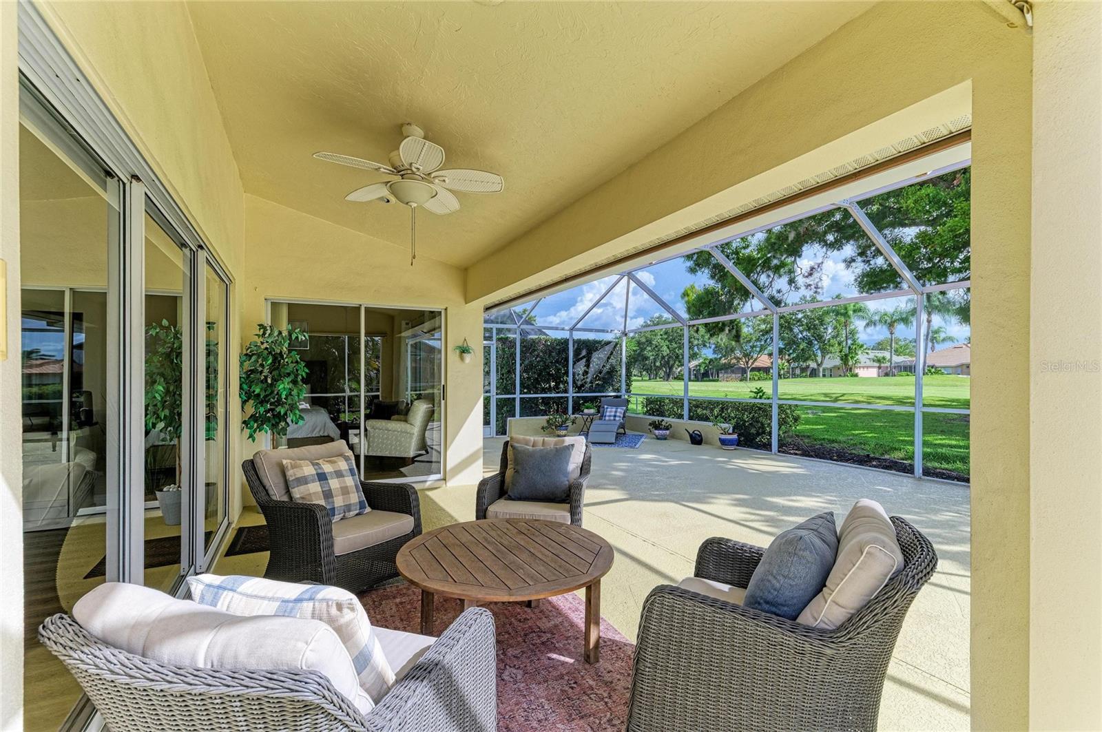 4909 CLUBVIEW CT E