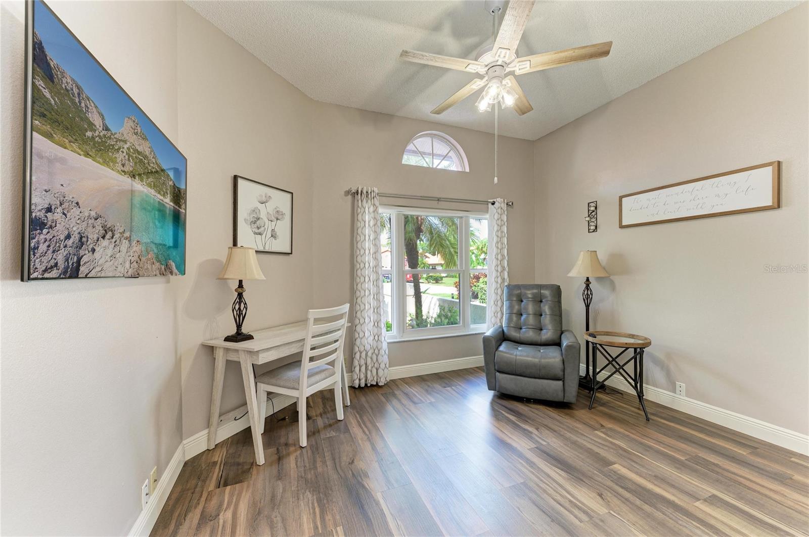 4909 CLUBVIEW CT E
