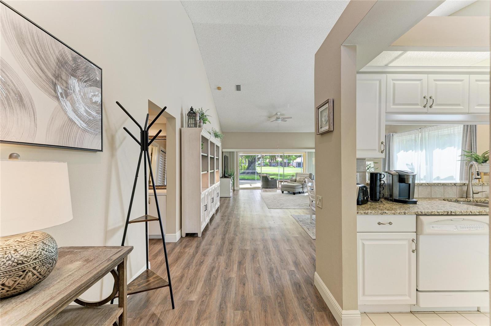4909 CLUBVIEW CT E