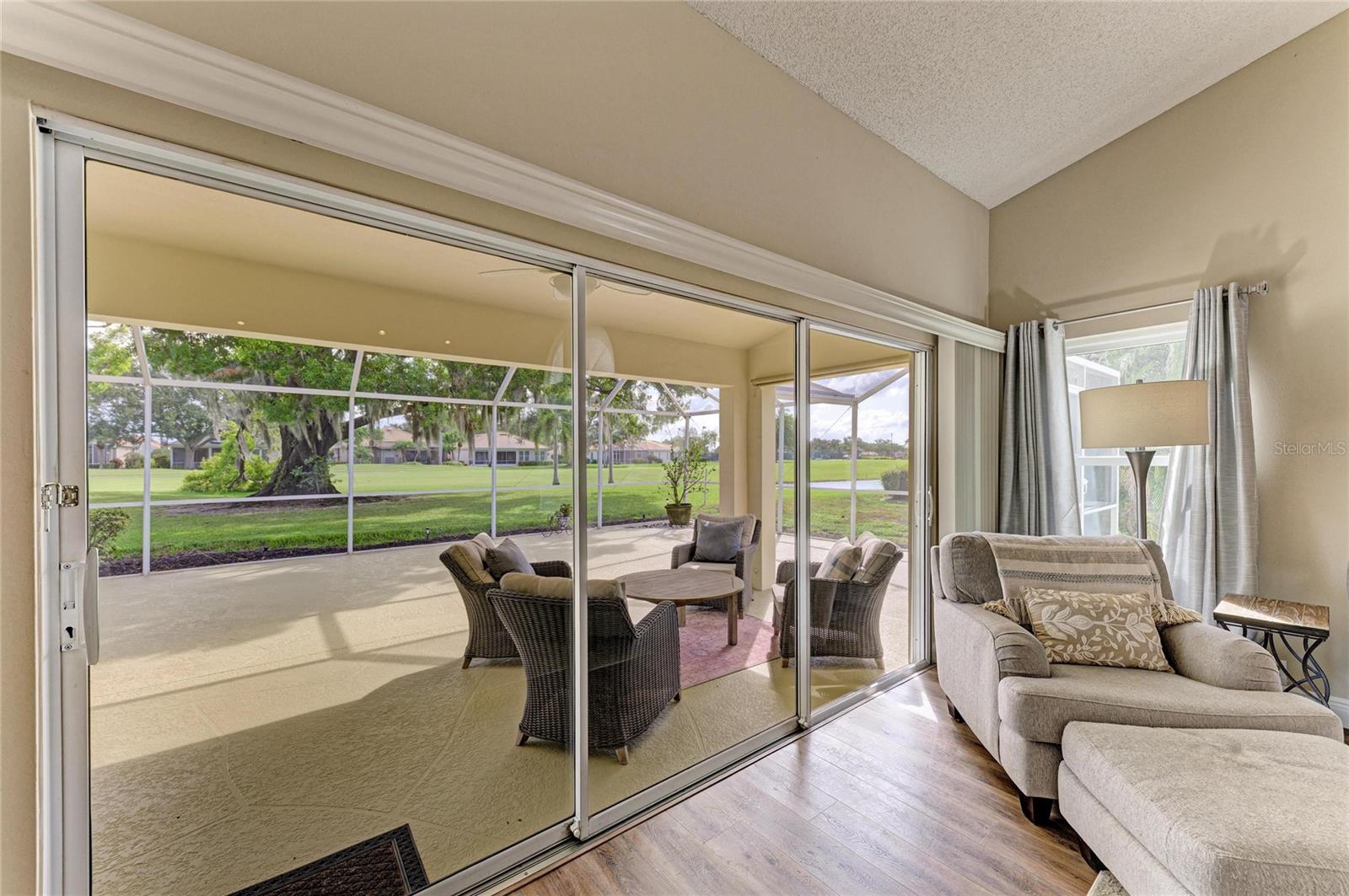 4909 CLUBVIEW CT E
