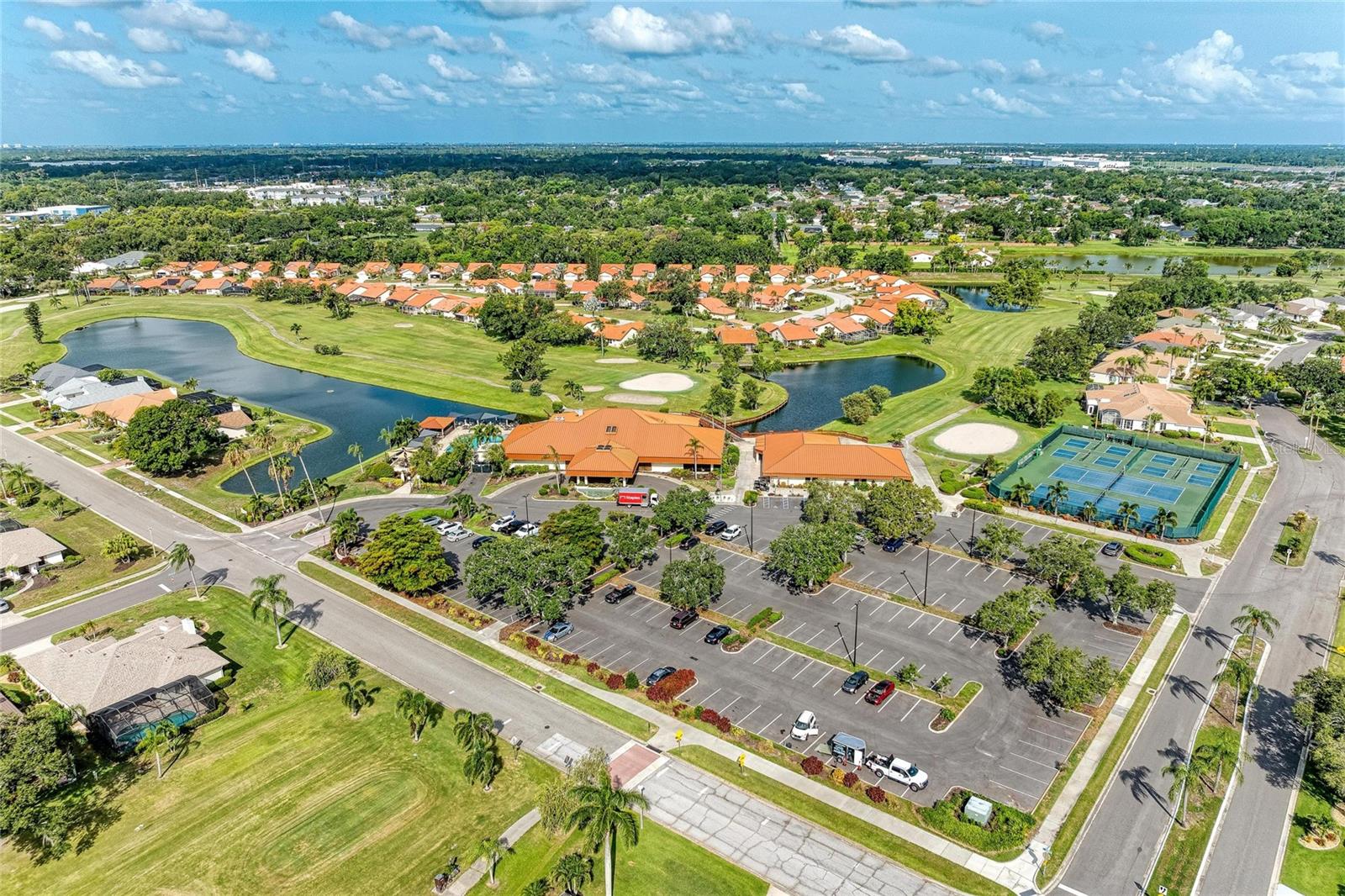 4909 CLUBVIEW CT E