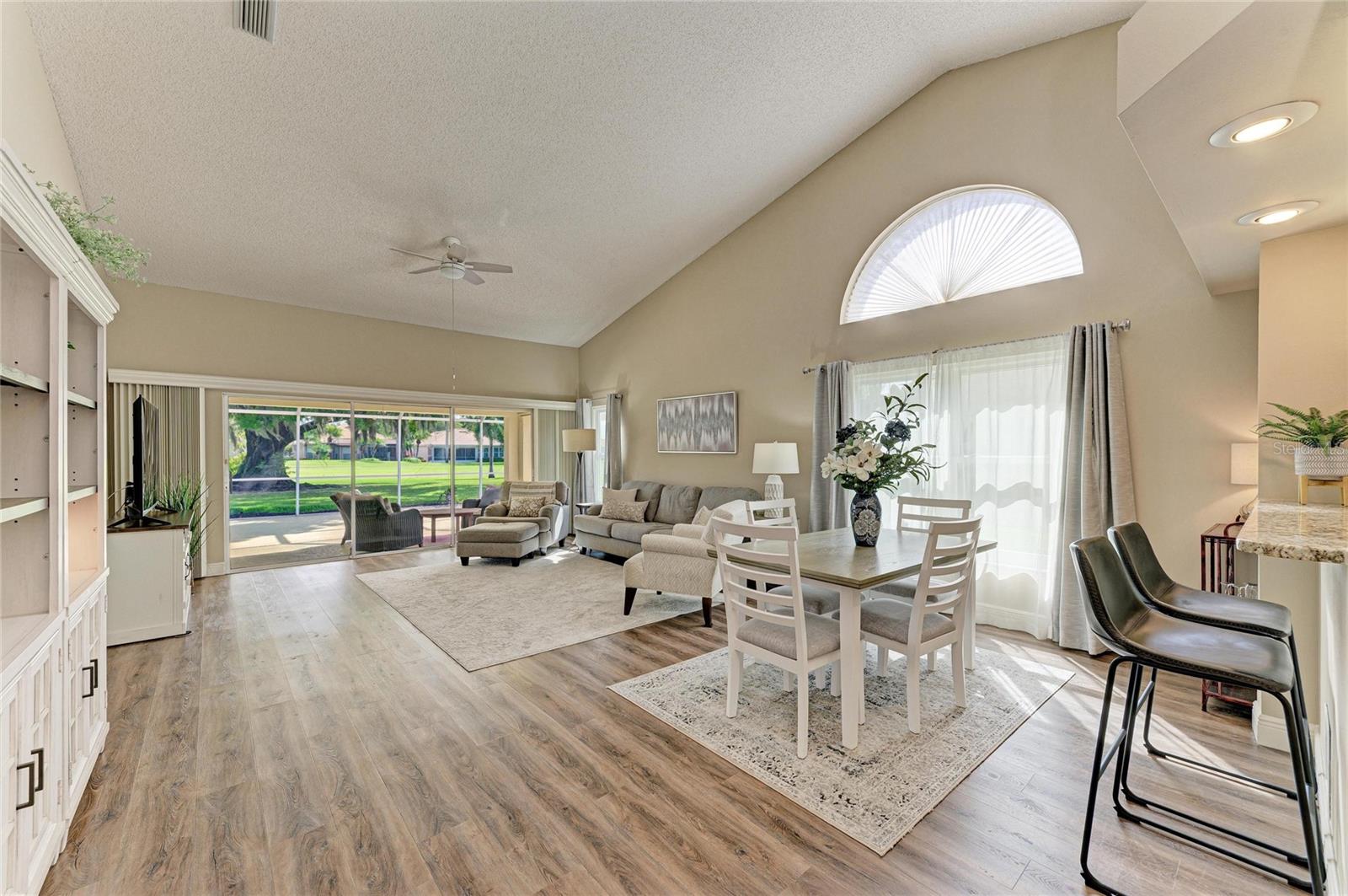 4909 CLUBVIEW CT E