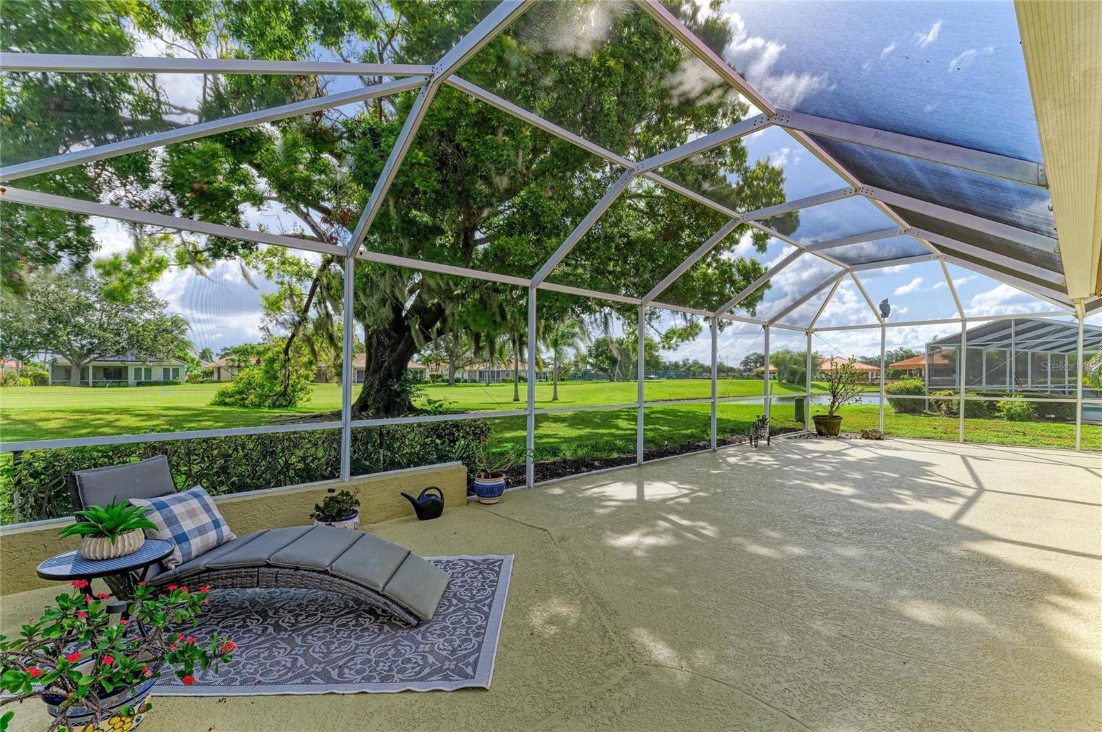 4909 CLUBVIEW CT E
