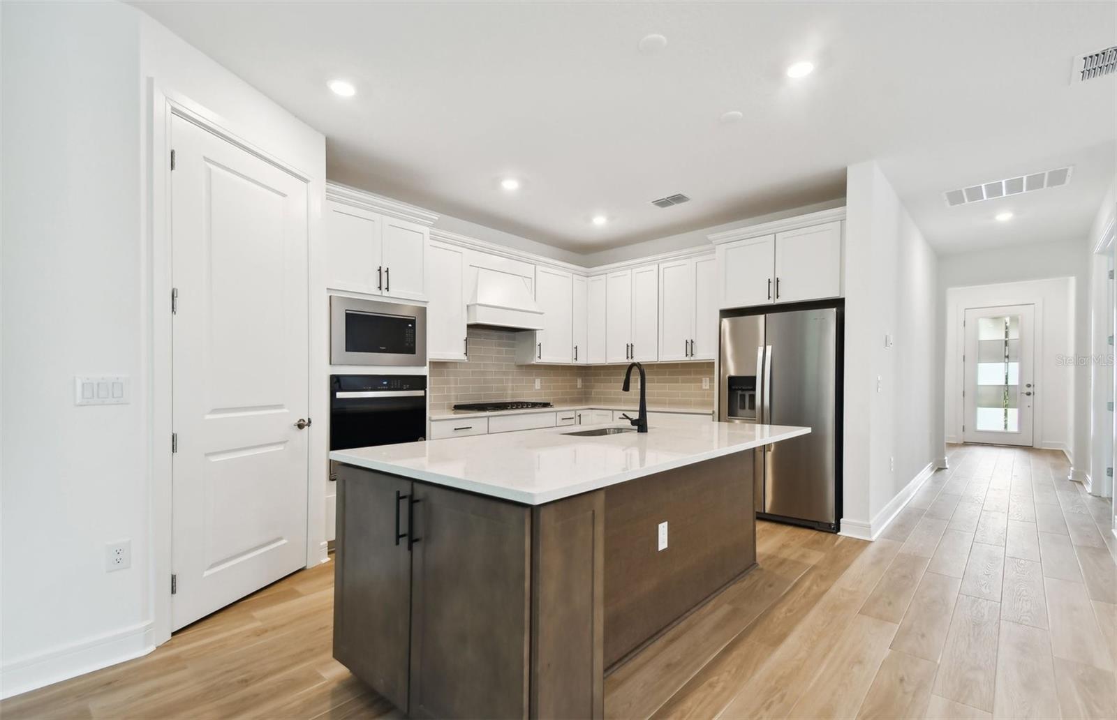 9368 BARRIER COAST TRL