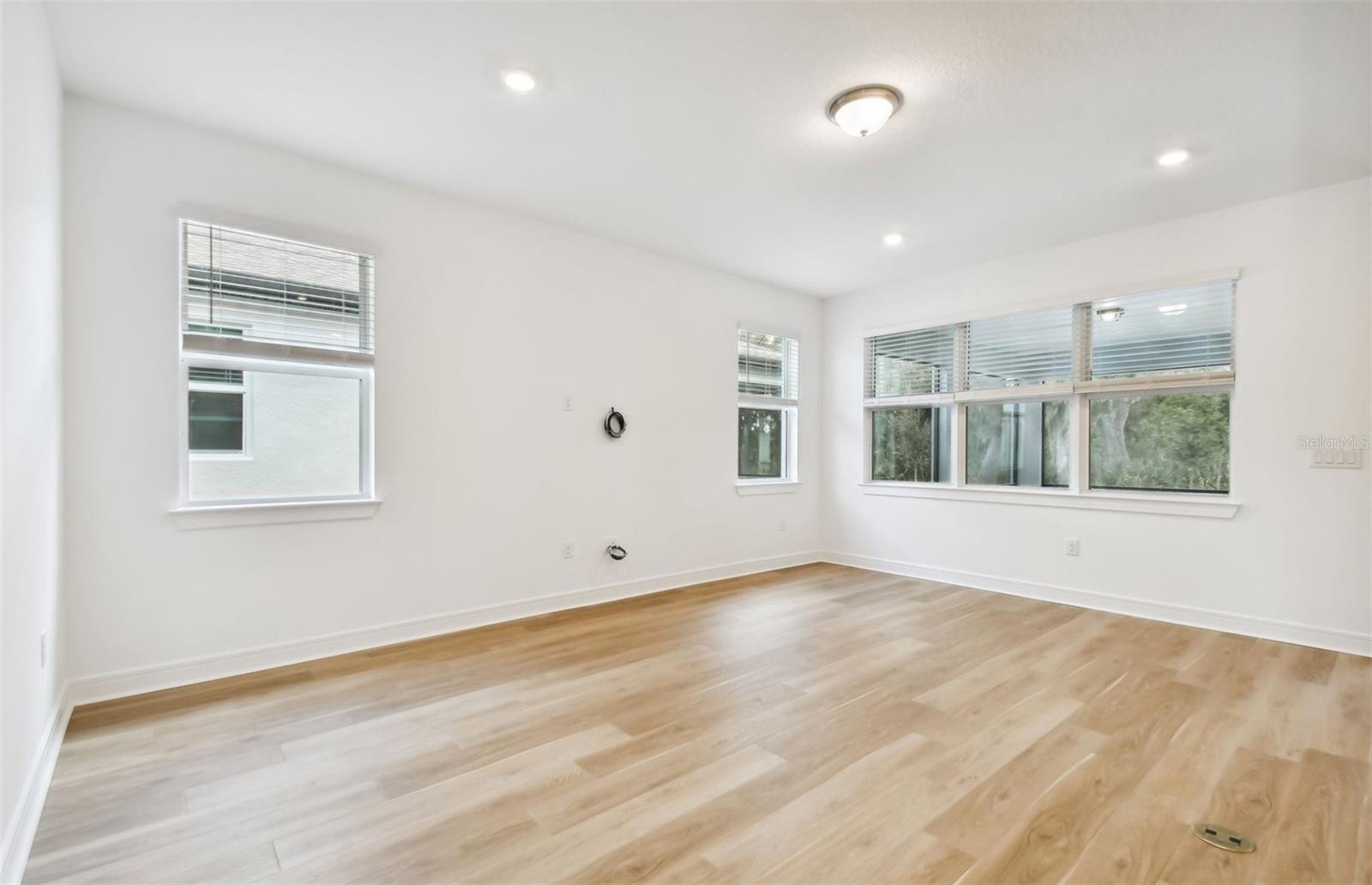 9368 BARRIER COAST TRL