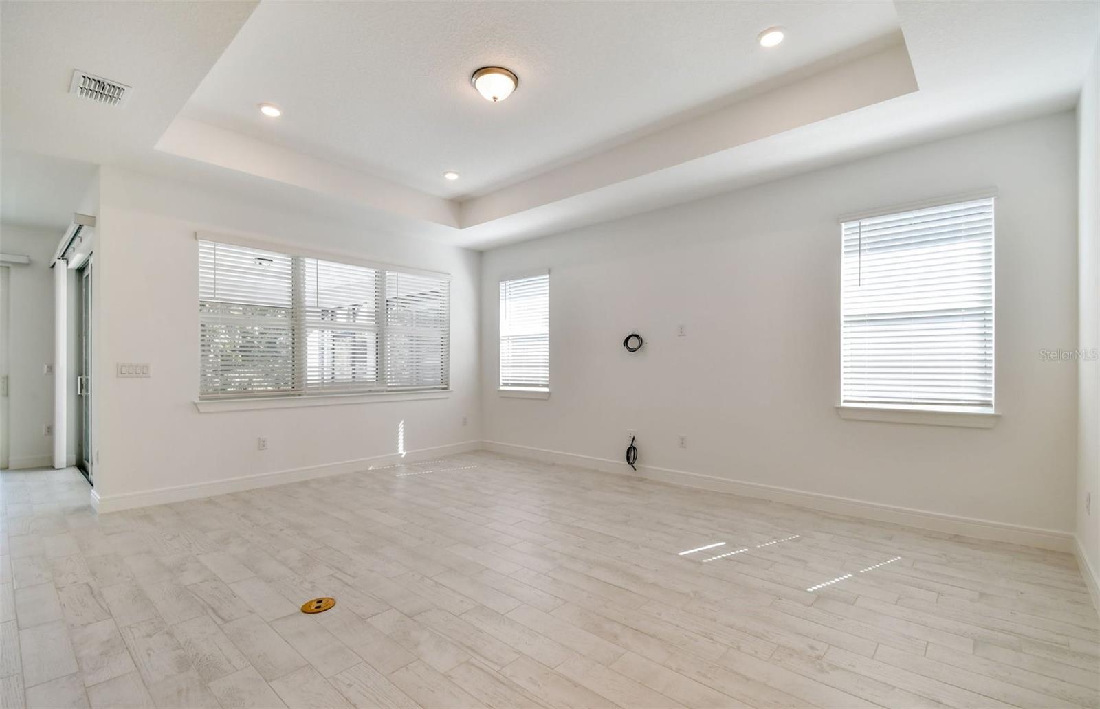 9369 BARRIER COAST TRL