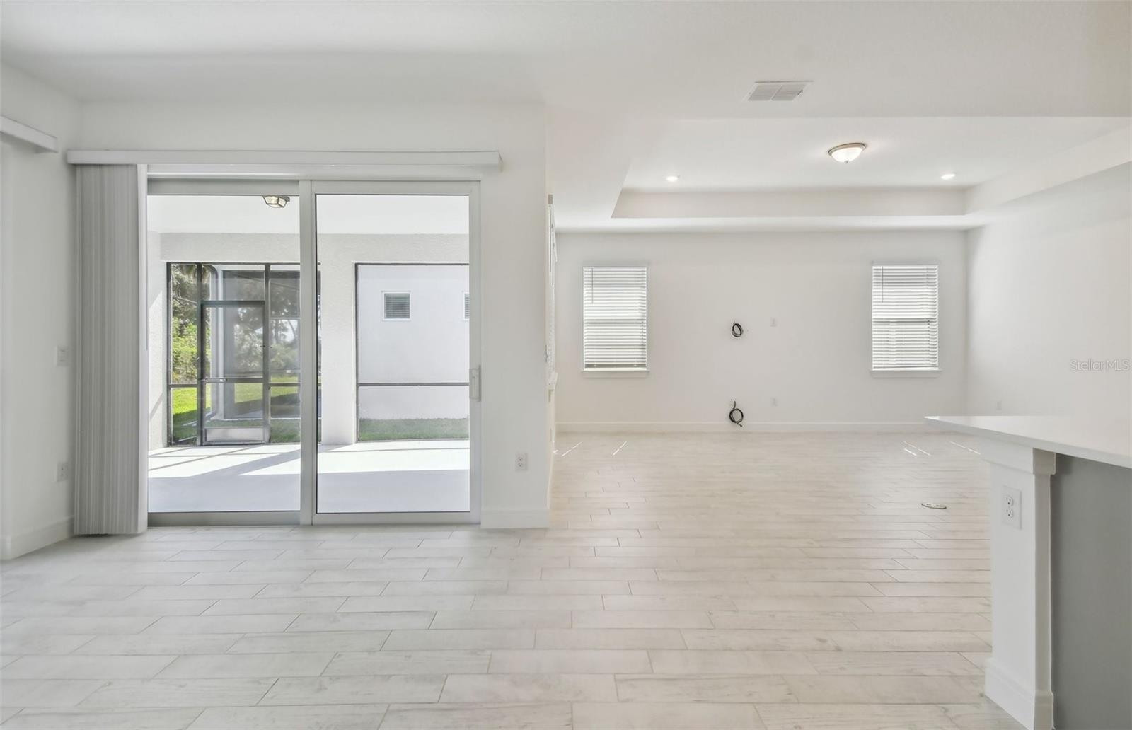 9369 BARRIER COAST TRL